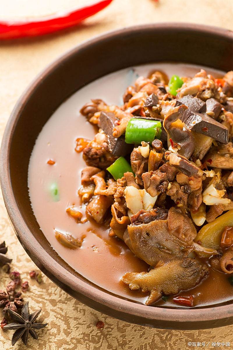 江西酸酒鸭,这道美食的名字听起来就让人垂涎欲滴.