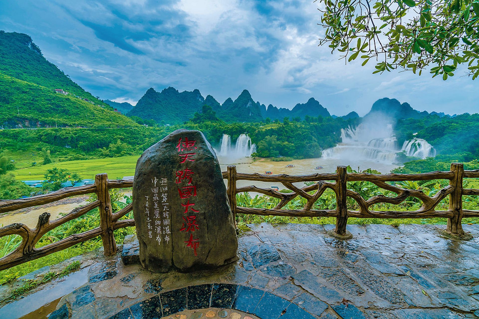 来宾市位于广西壮族自治区中部,是一个拥有丰富旅游资源的城市.