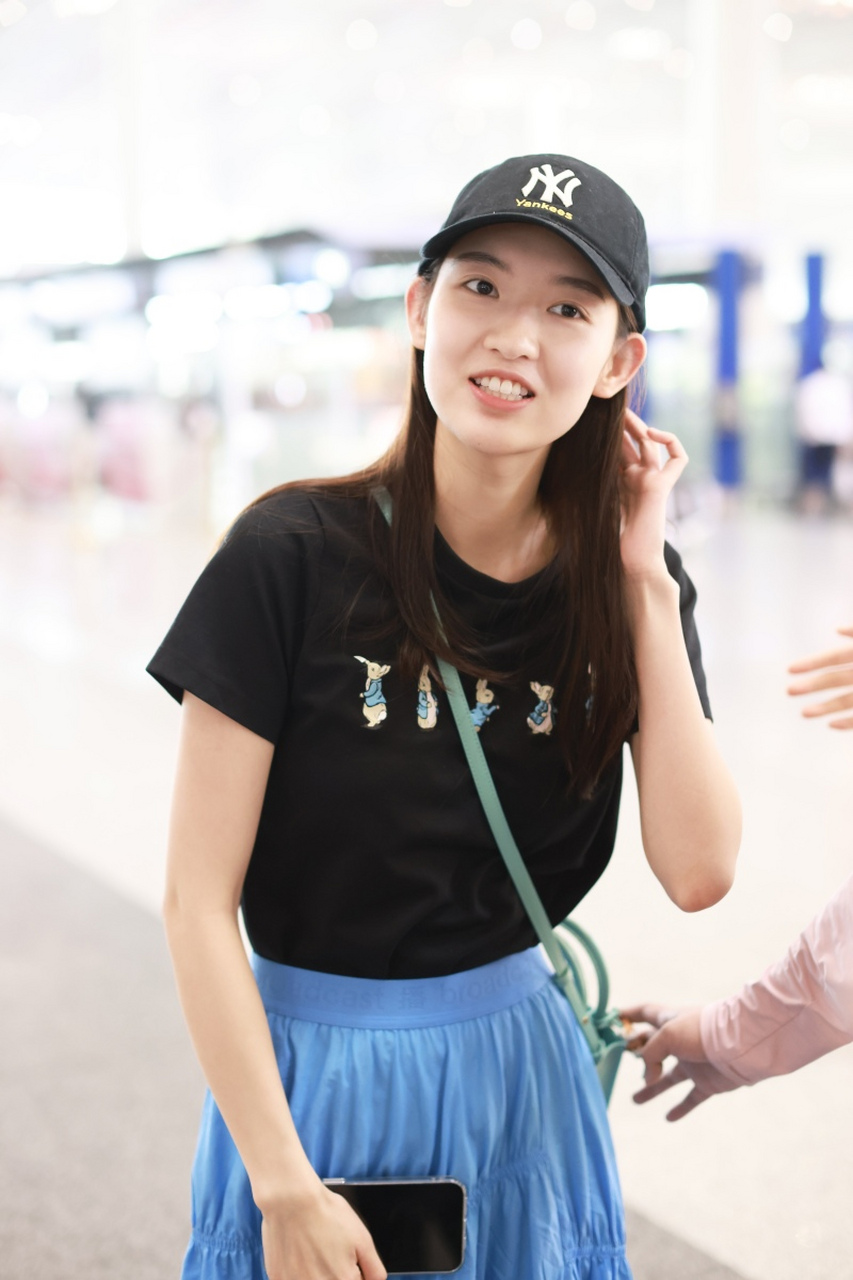 中国内地女演员王玉雯因为在电视剧《微雨燕双飞》中出