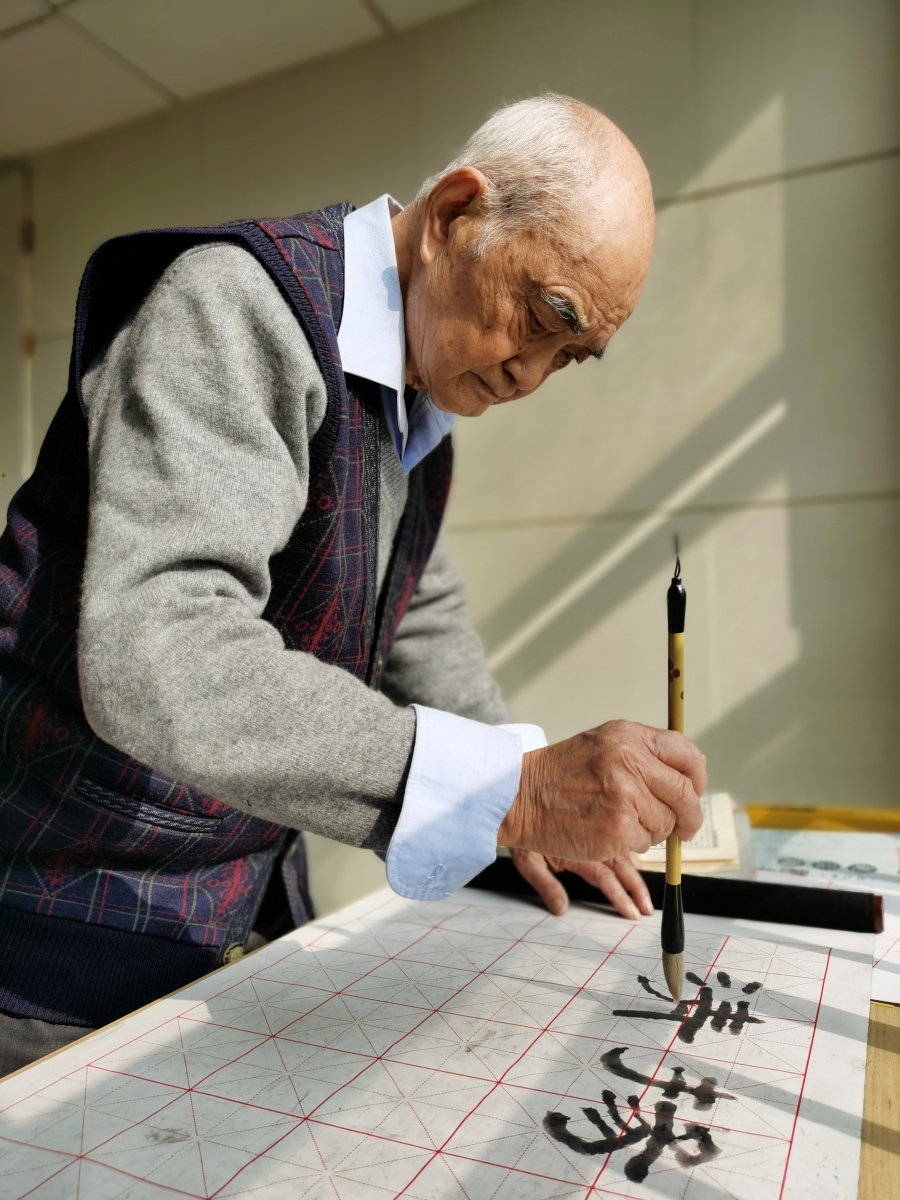 我63岁的机构退休干部,八千多的退休金