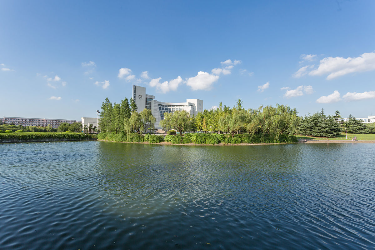 揭秘上海大学:中国最尴尬,最憋屈的大学  中国的大学命名似乎遵循一个