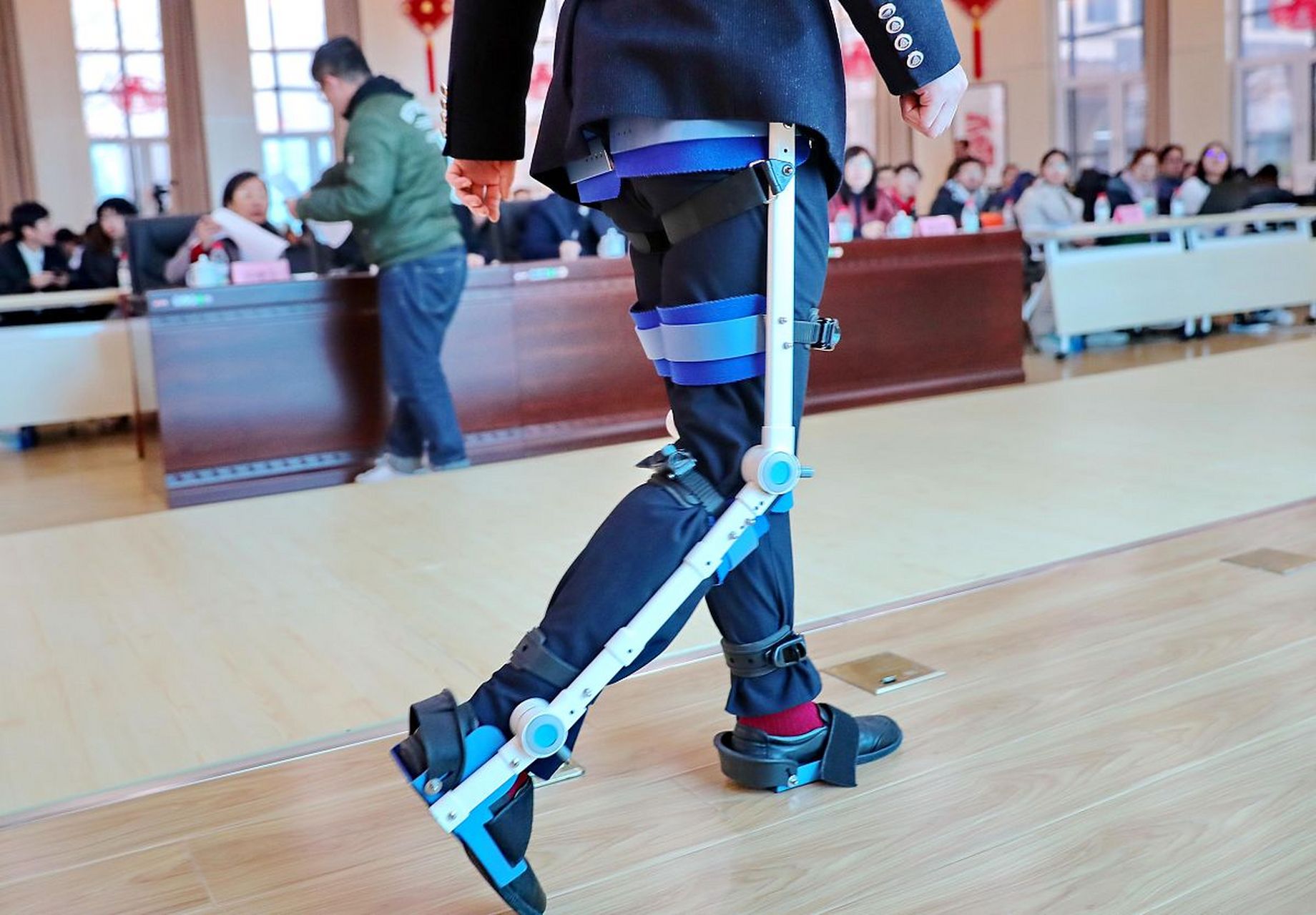 假肢定做#  假肢的更换频率因多种因素而异,包括假肢类型,制造挂照