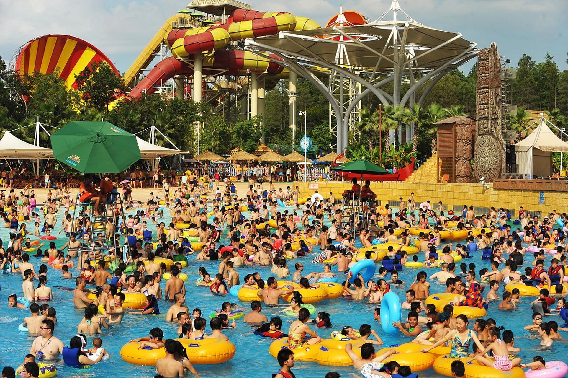 天津米立方海世界水公园,畅游全家!提前购票,备齐必需品.