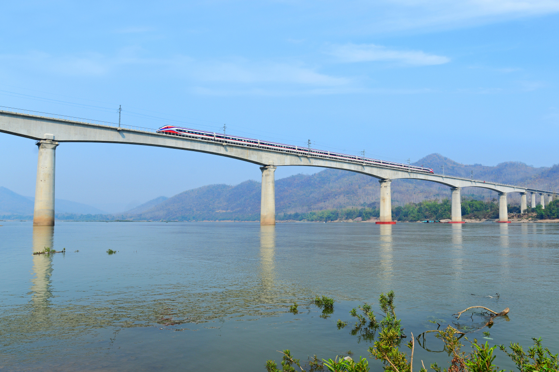 中国提倡的泛亚铁路正在稳步建设中,泛亚铁路对东南亚经济的影响也
