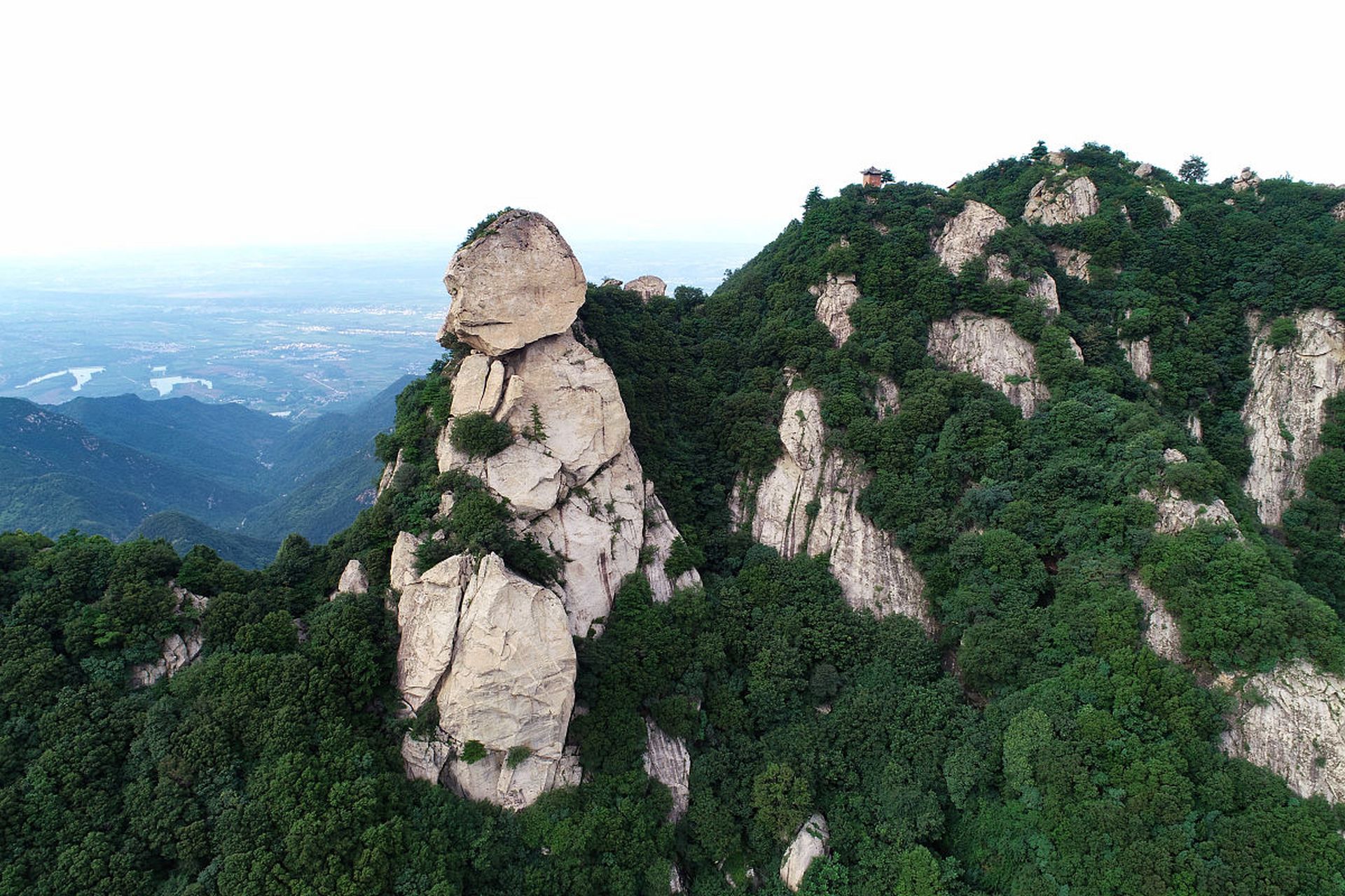 洛阳地形山脉图片