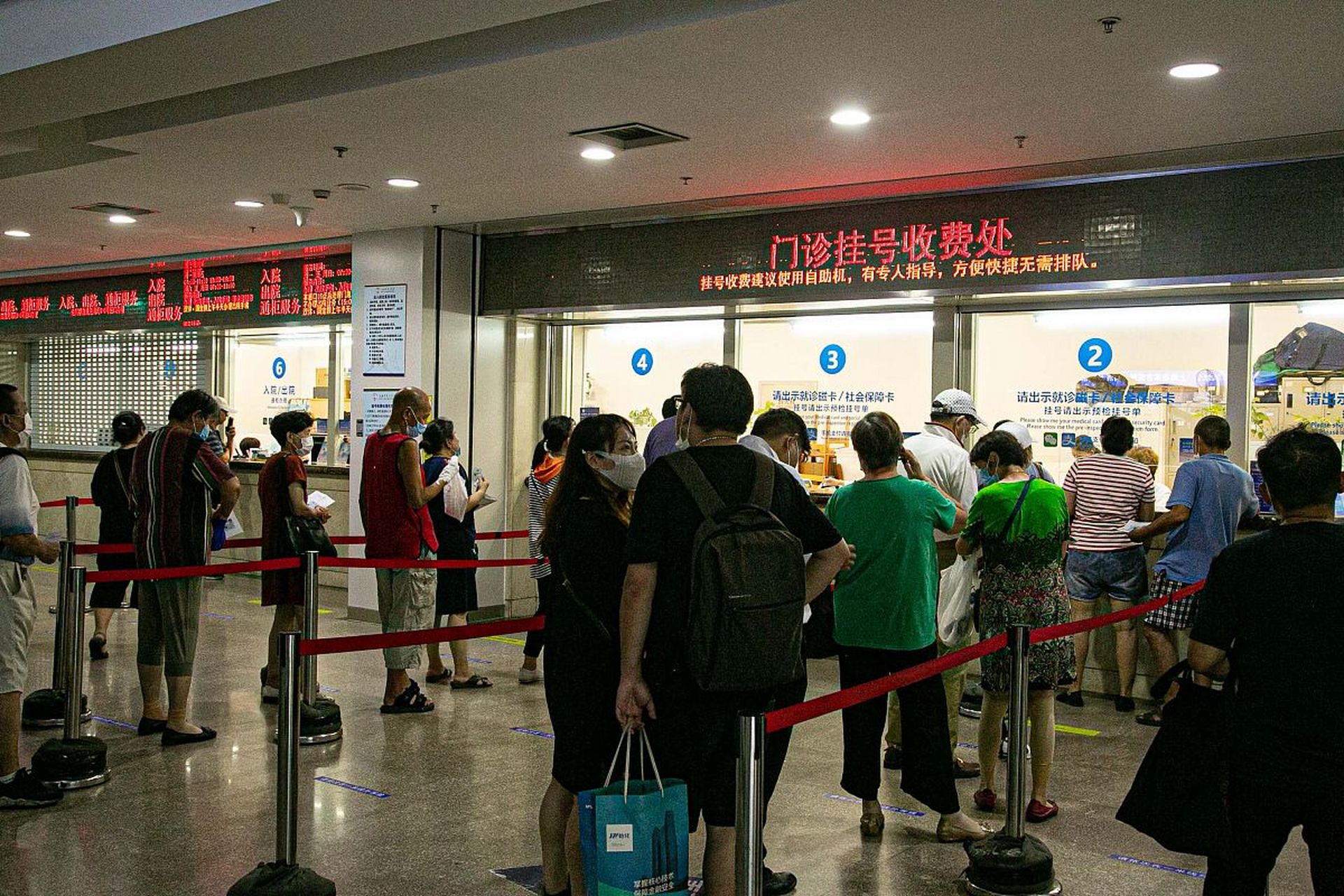凌晨三点 医院急诊室 你见过吗?