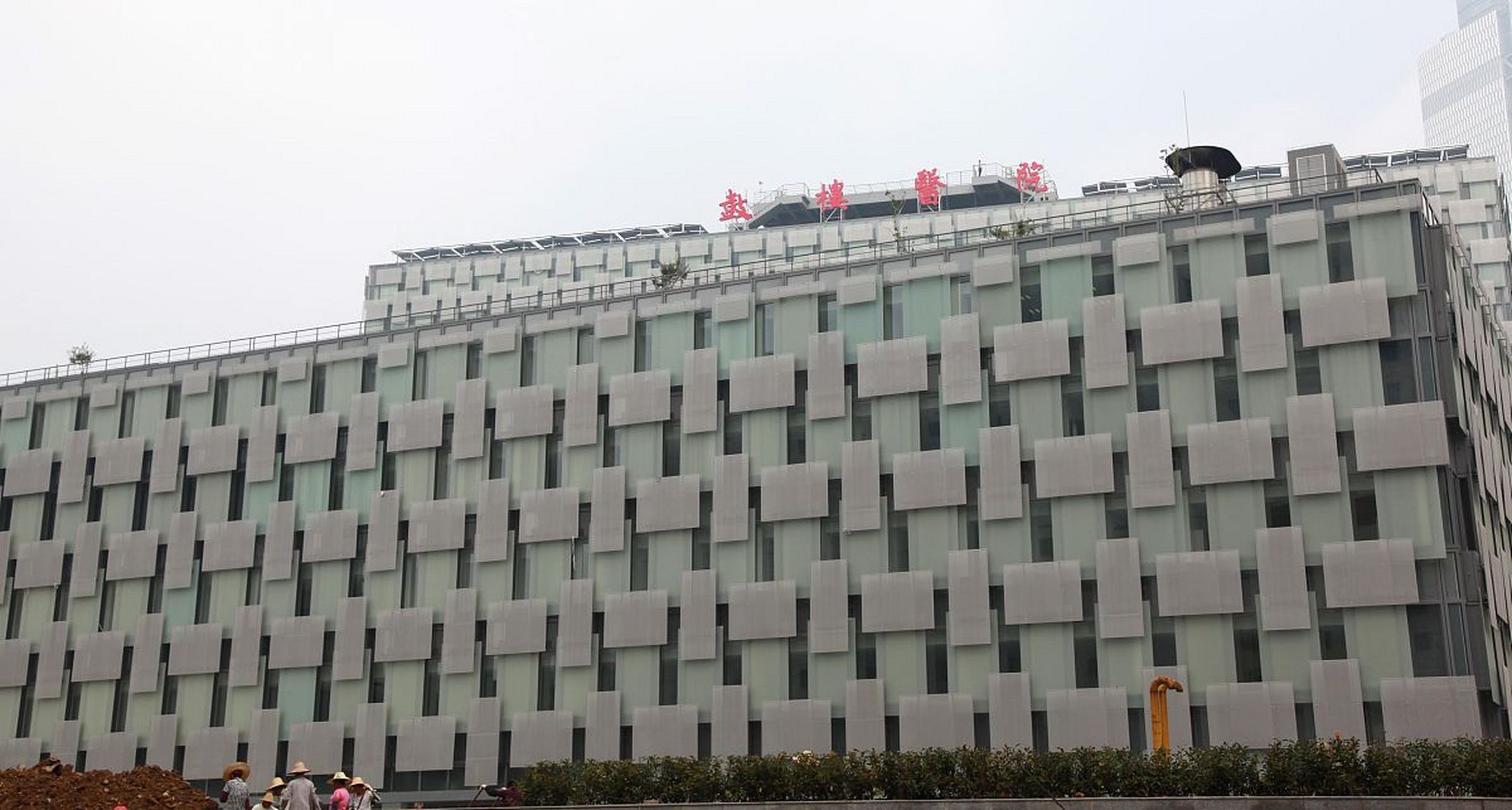 南京最好的医院省人民医院,全国排名22,第二名鼓楼医院全国排名33,其