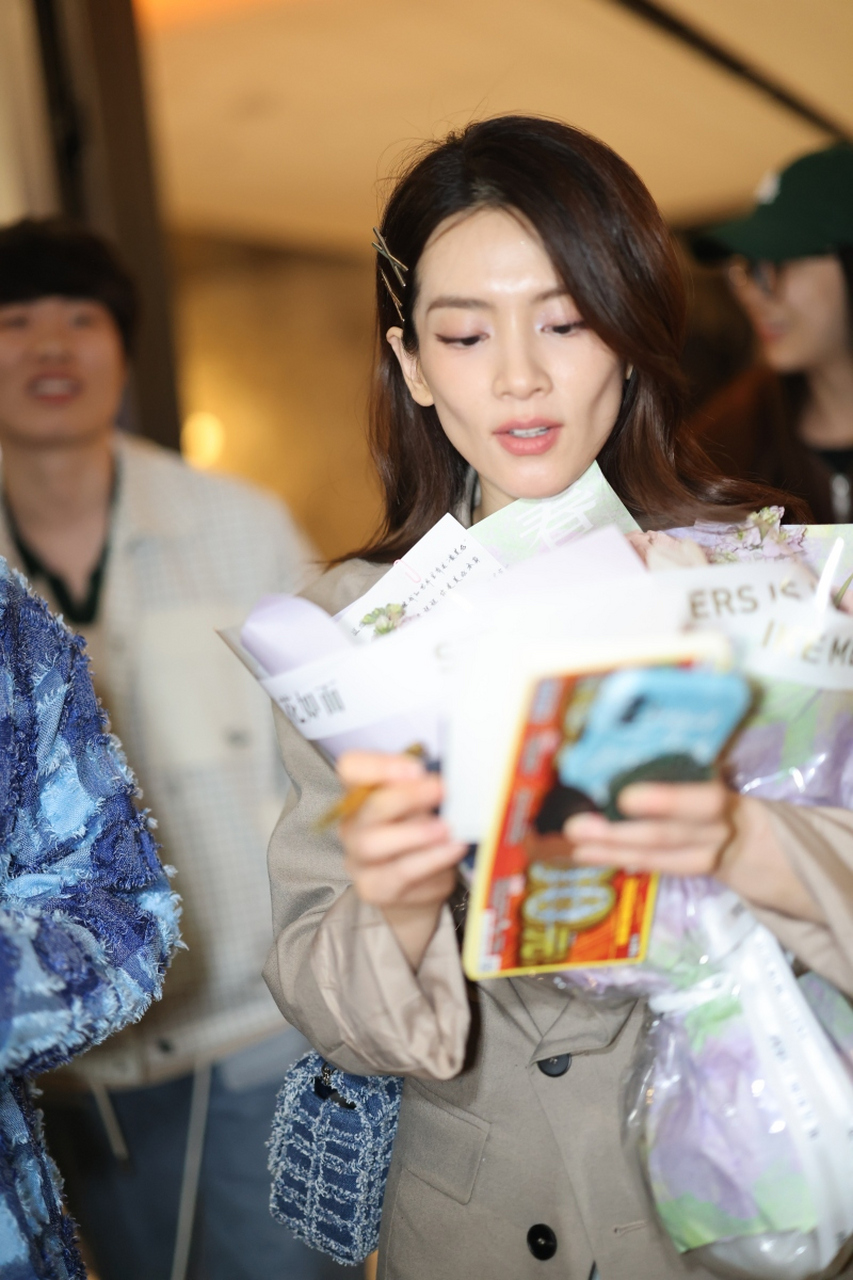 36位国际女星共舞,李梦琪的千阙之歌,艾米莉的青花纹韵……她们用才艺