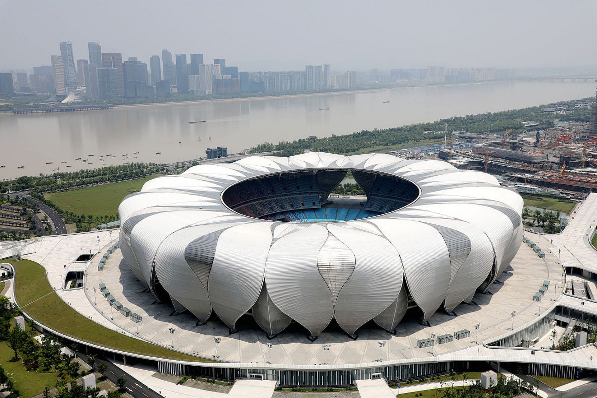 杭州亚运会将展现中国体育的实力与精神风貌.