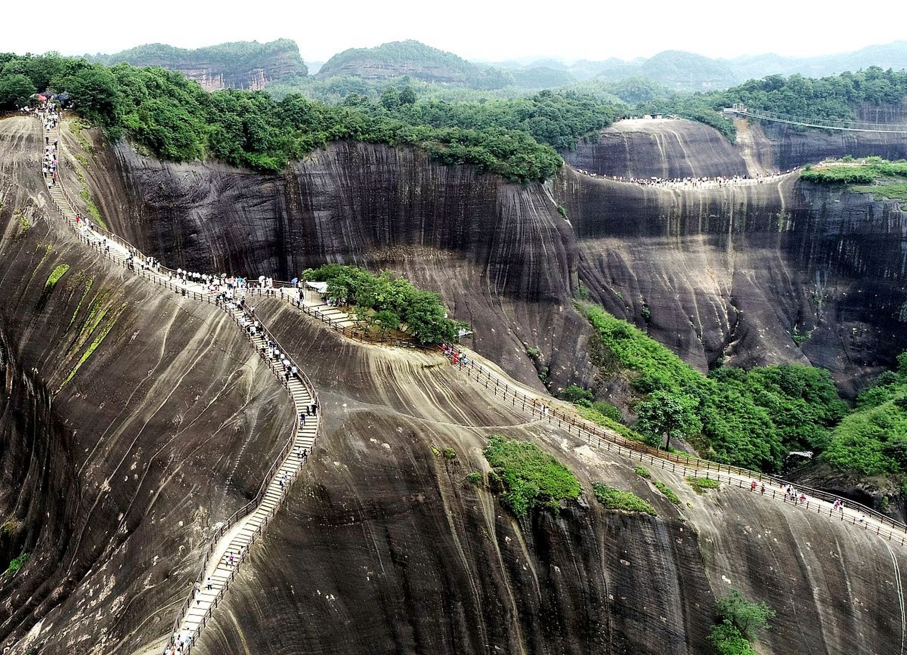 阳山古村 简介:阳山古村是桂阳县的一个著名景点,被誉为"中国十大