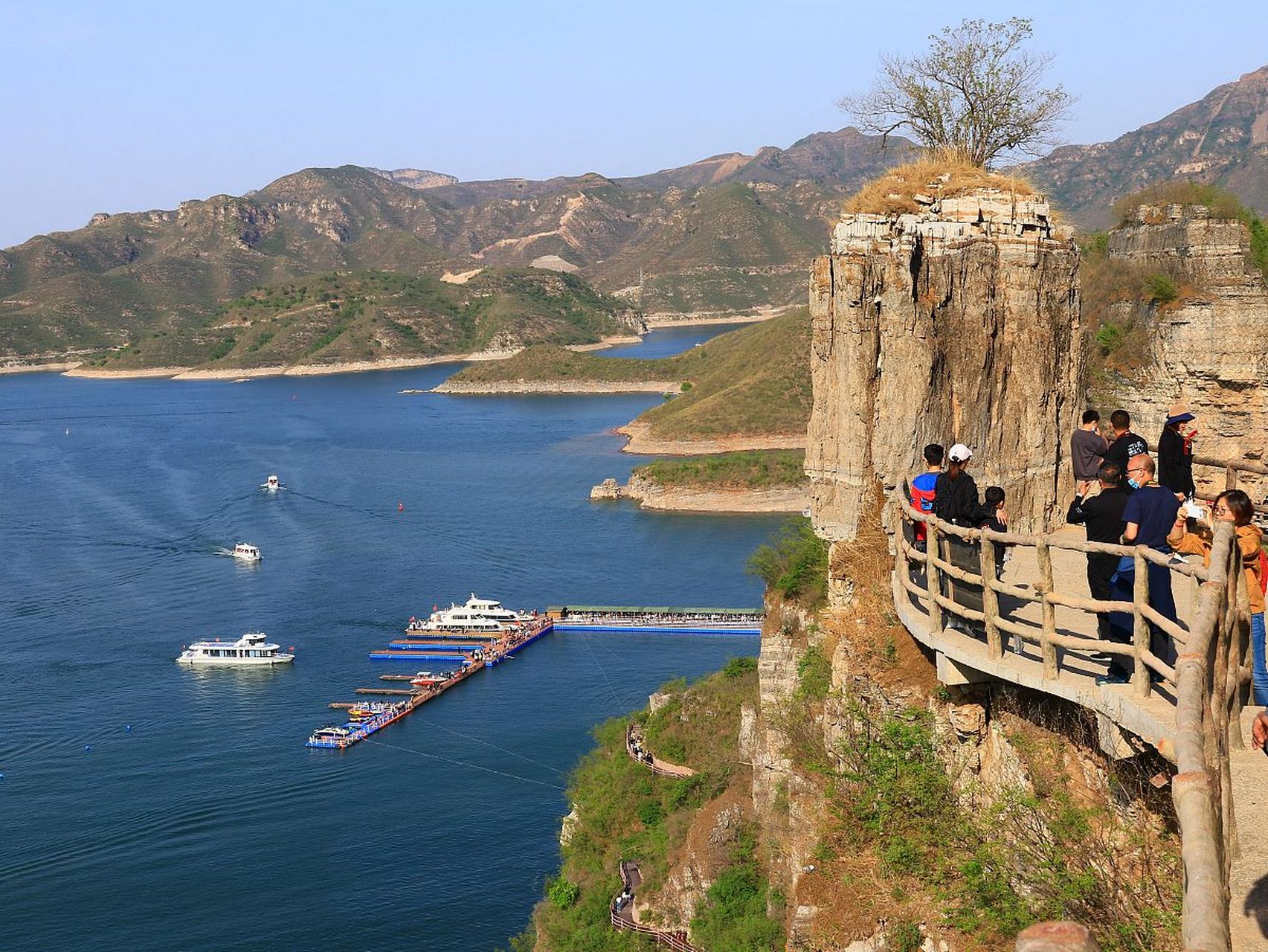 天津车神架风景区,坐落于美丽的津门之地,是个让人流连忘返的旅游胜地