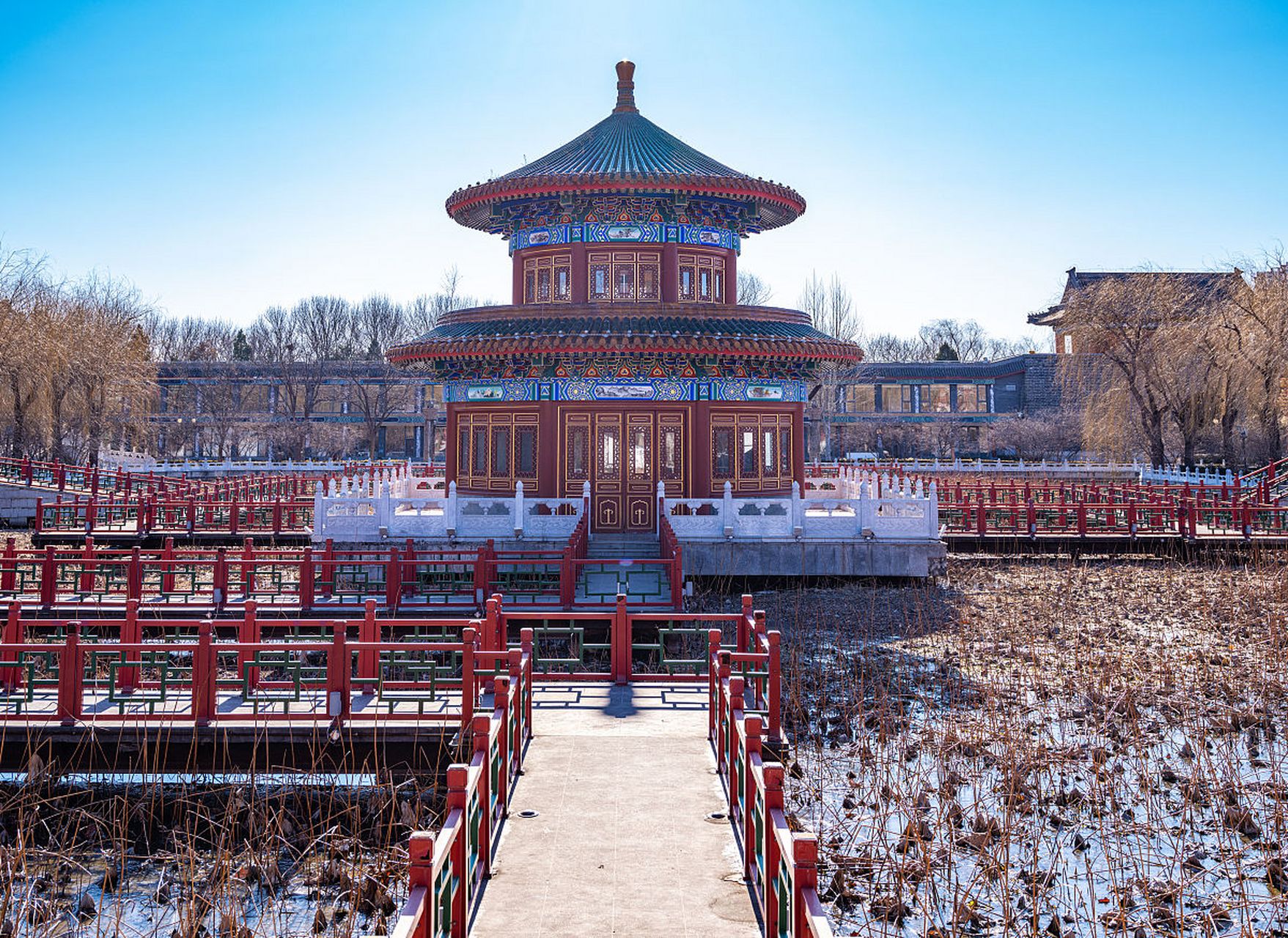 那地方就是传说中的河北廊坊香河天下第一城98!