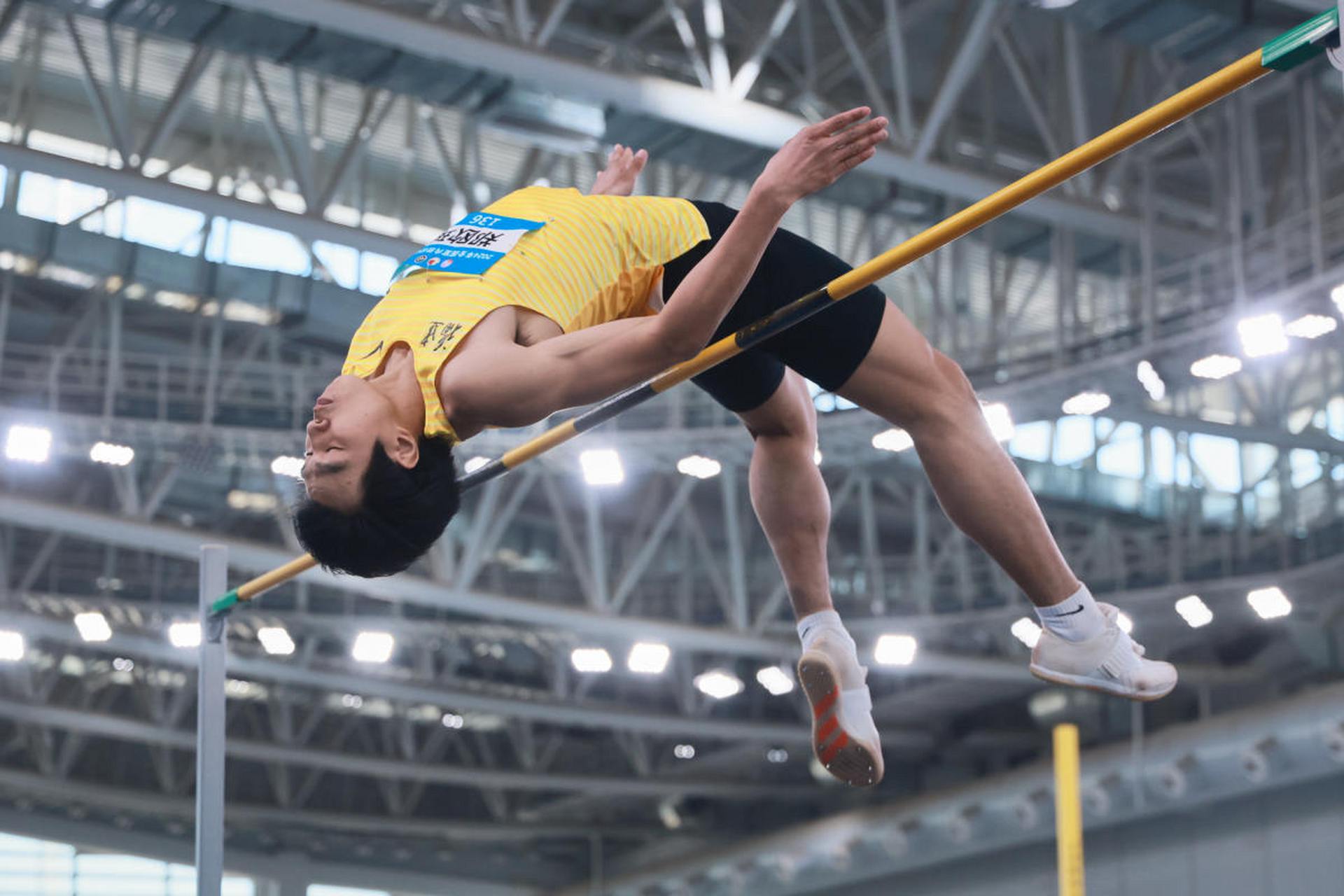 魅力与挑战的田径运动,要求运动员在高速冲刺中完成一系列优雅动作