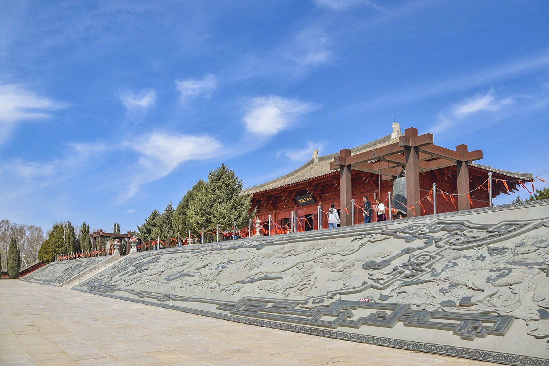 "神秘东胜九成宫景区:为何成为游客们的心灵净土?"  今天,我和我的朋