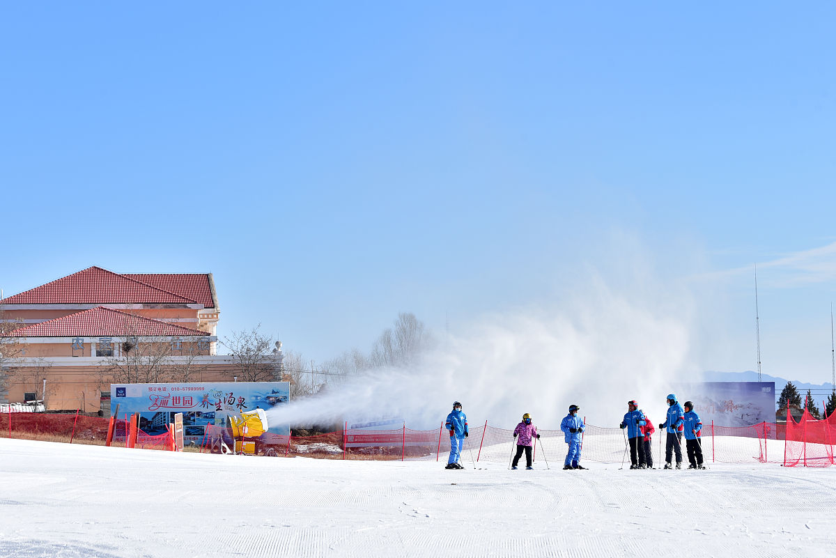 铁岭小马驹滑雪场图片