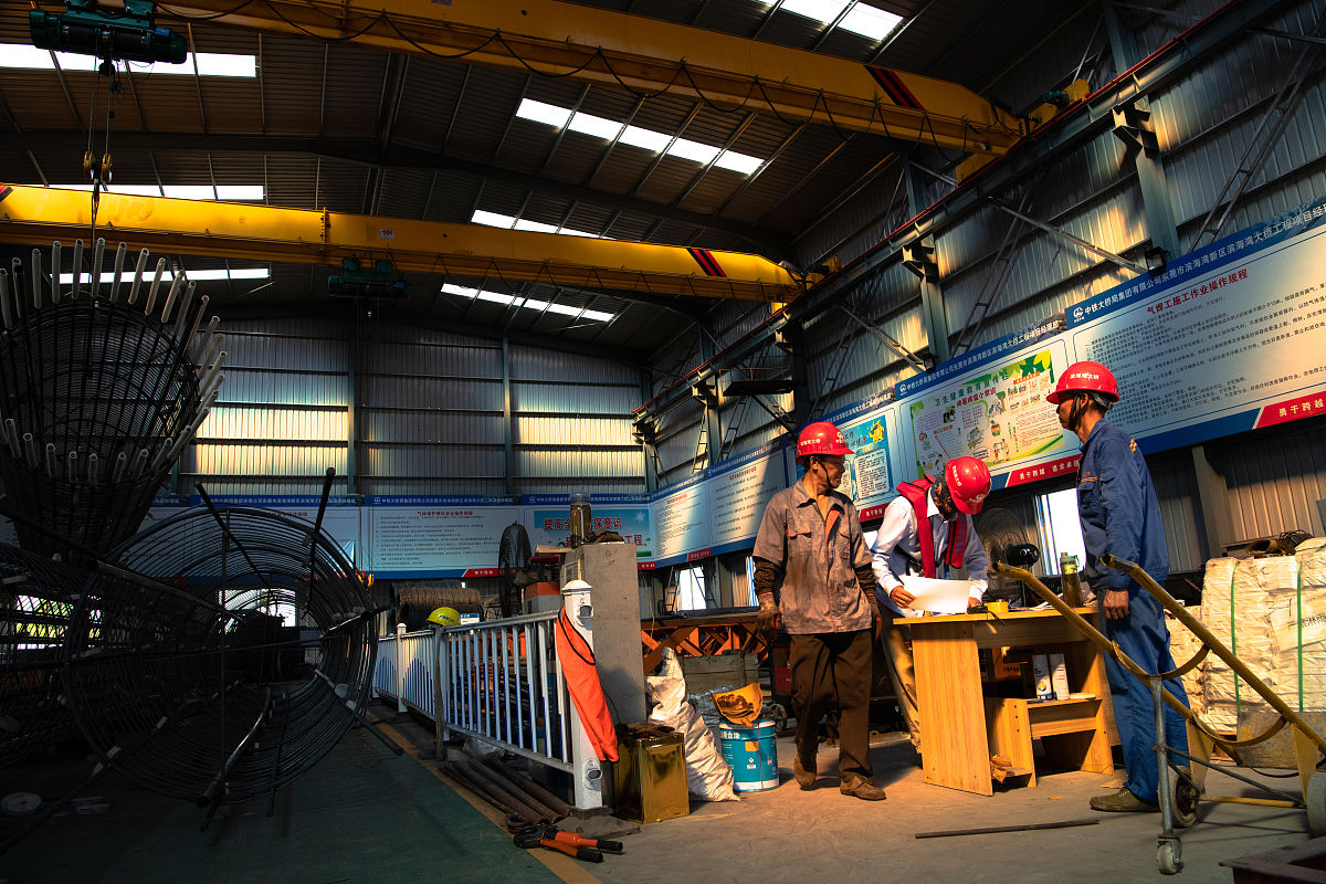 水电工人被射钉枪击中头部身亡 用工安全教育的反思