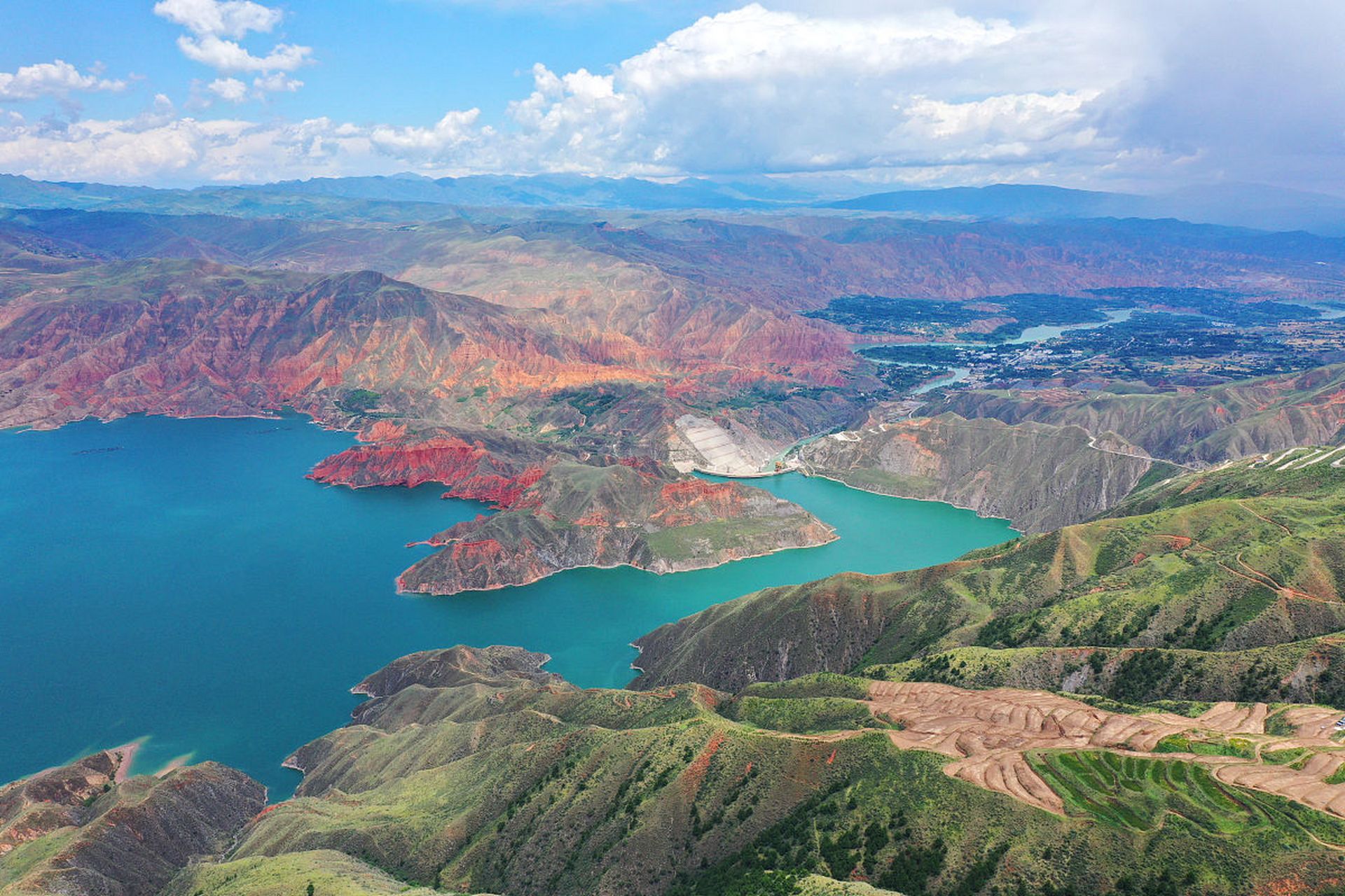 坎布拉国家森林公园:位于黄南藏族自治州尖扎县的坎布拉国家森林公园