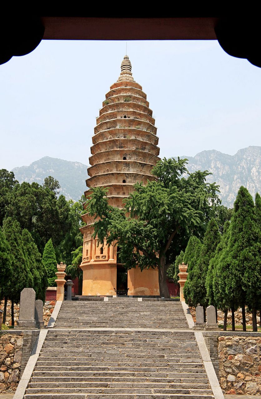 中国历史悠久,众多佛塔有10座佛塔具有重要地位最为出名.