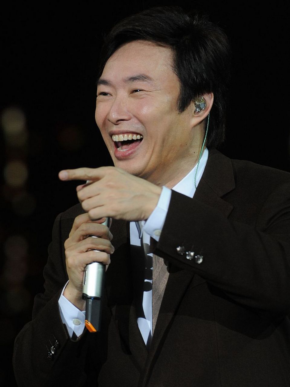 "费玉清不解,安井千惠的一句话,却让他立马回国.