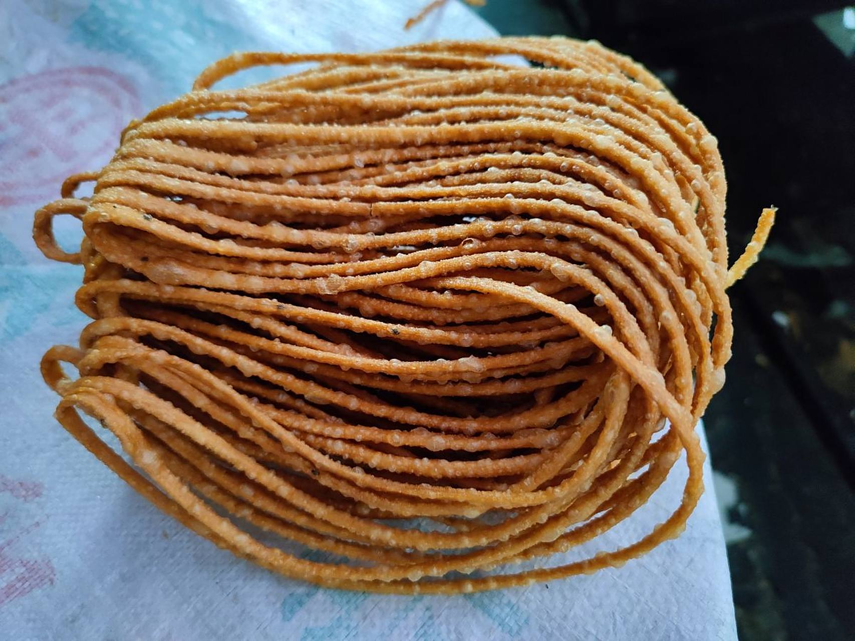 清明节要吃馓子,是一种传统习俗.