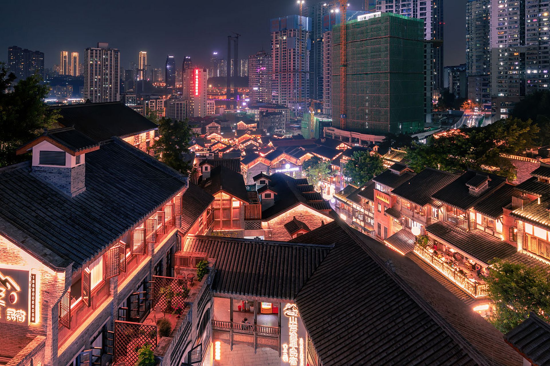 十八梯风貌区,这个承载着重庆无数记忆的老城区,仿佛是一本厚重的历史