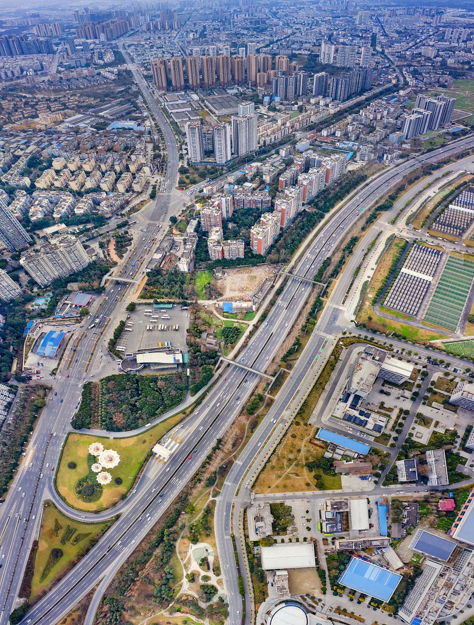 成温邛高速前期扩建方案,温江区金马镇高架跨越规划天温都大道后跨越