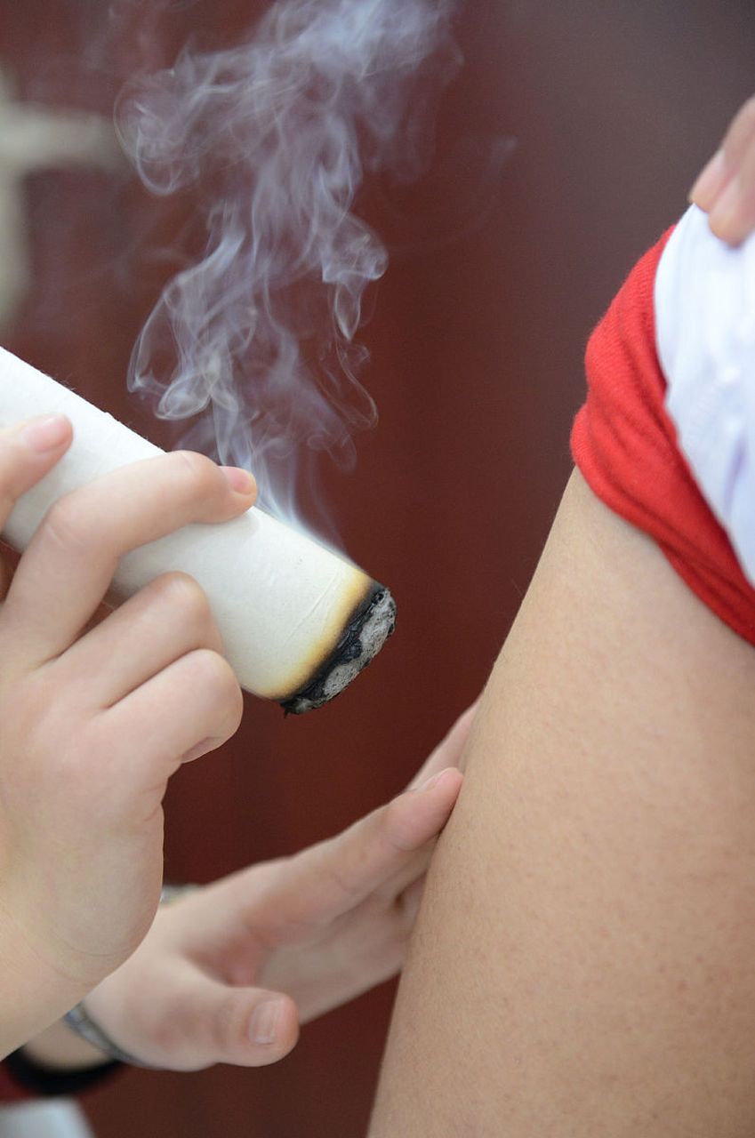 跨年创作挑战赛# 艾灸有哪些好处?