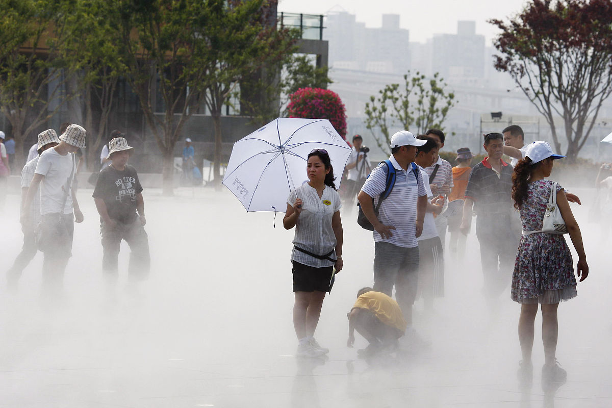夏天,而高温热浪更是蓄势待发,部分地区甚至可能迎来40度以上的酷热