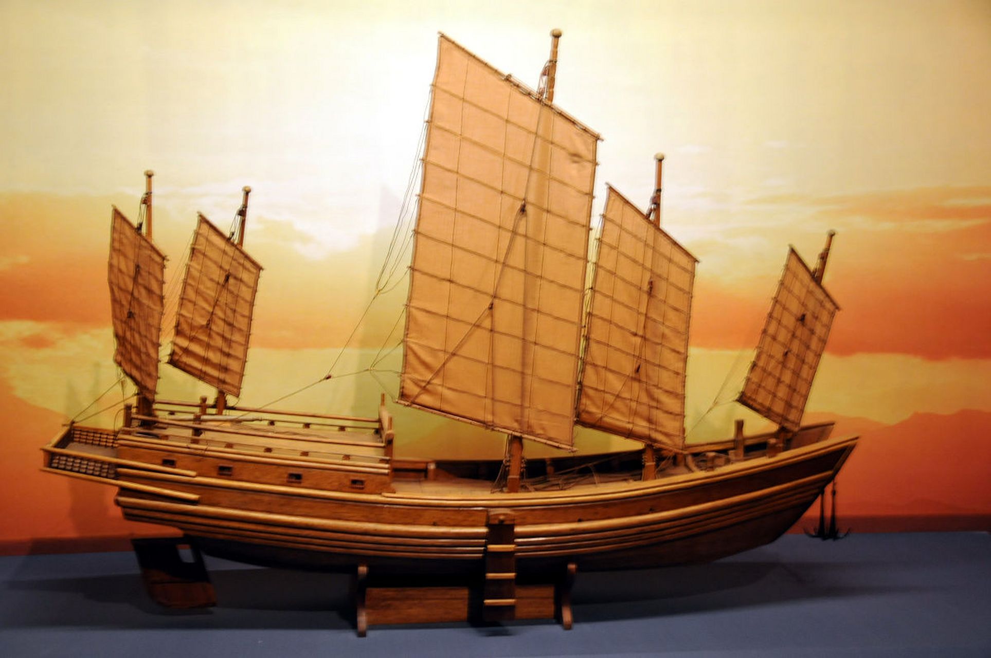 南海发现两处古代沉船文物超十万件!