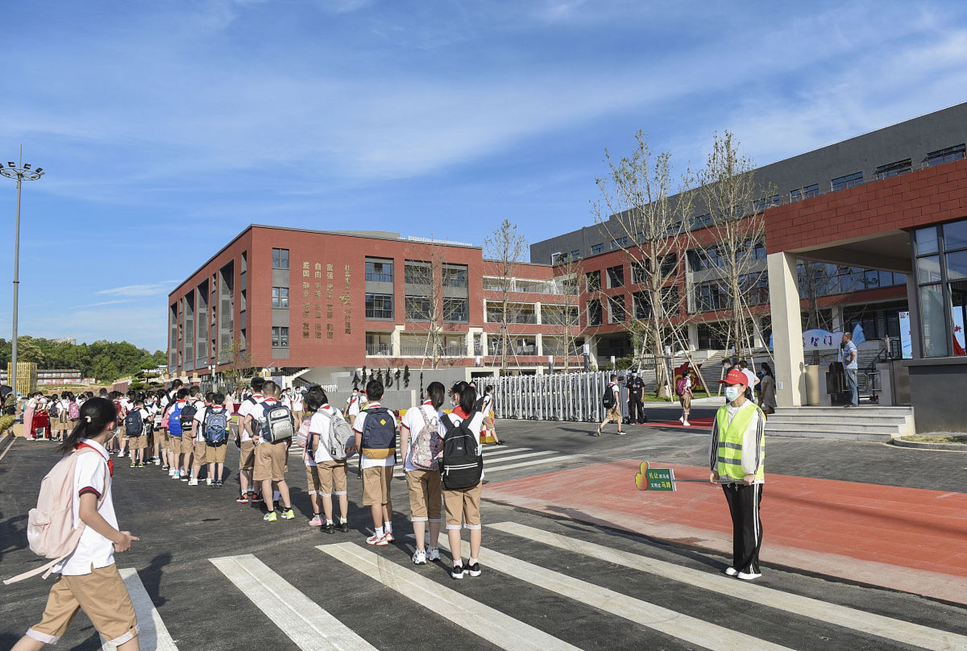 逸阳空港小学年底前竣工,作为今年"滨城"建设十大工程中"实施社会事业