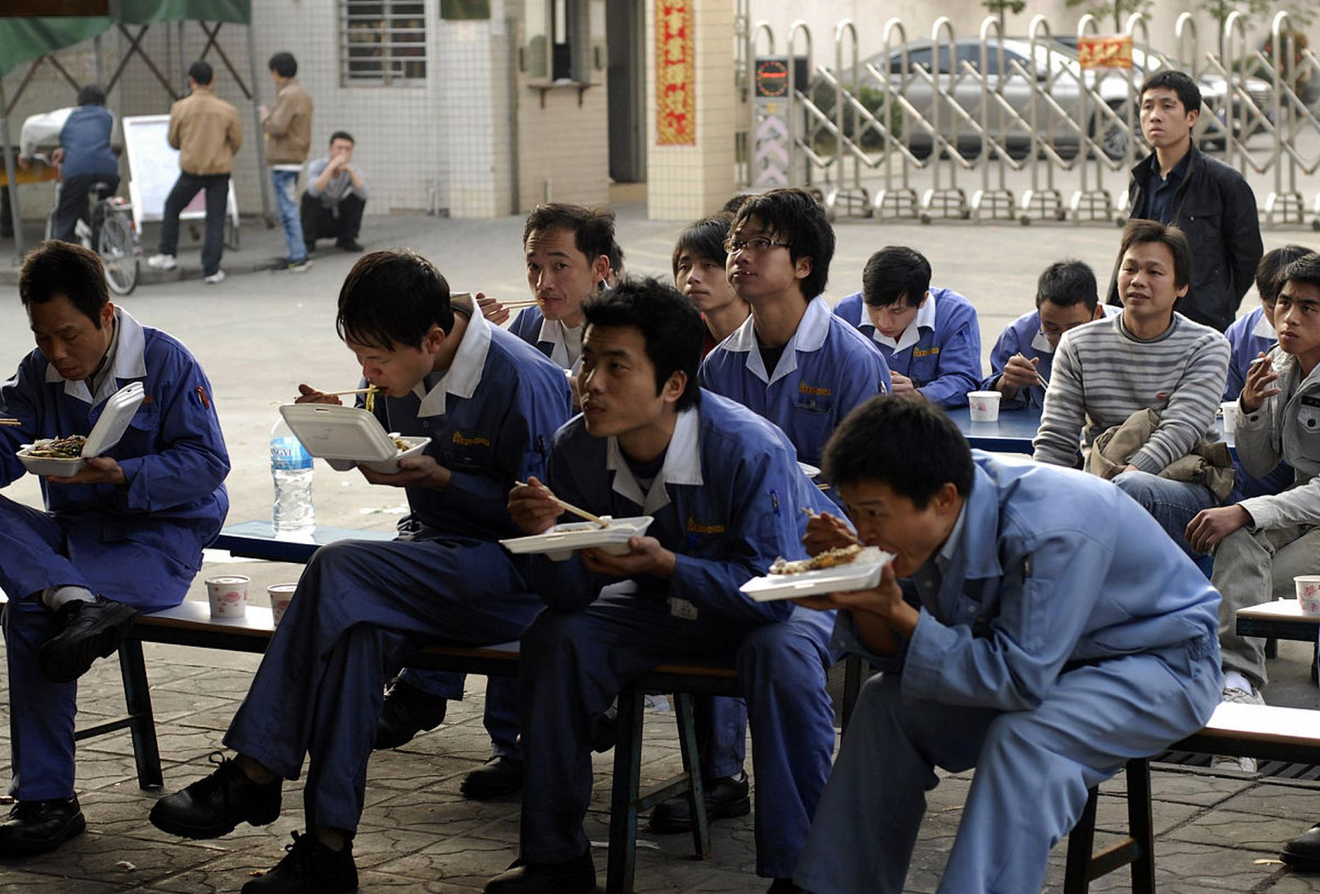 进厂打工工资真实工资到底有多少?