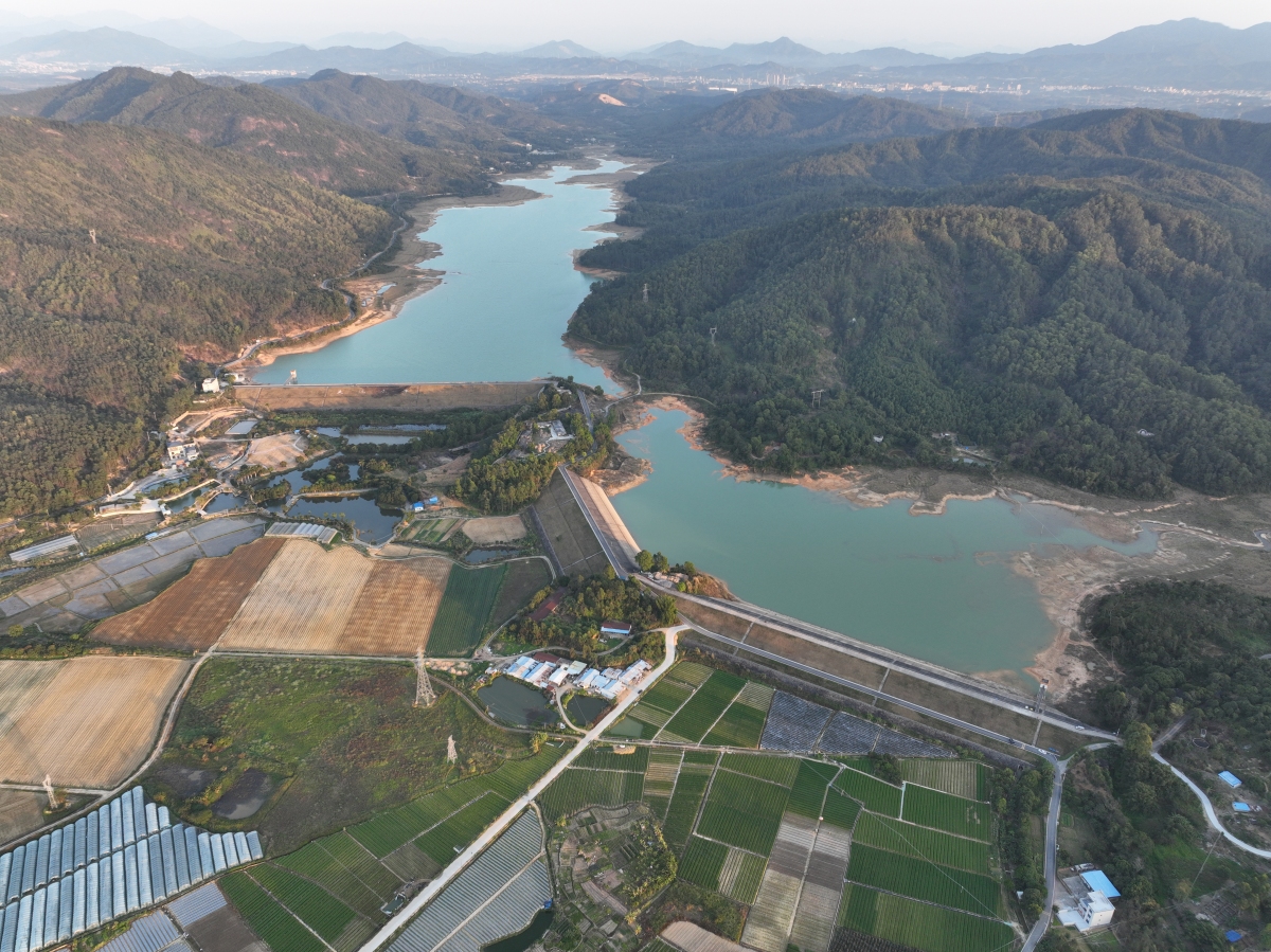 梅州益塘水库,千岛湖梅州分湖,进去不开导航就出不来了