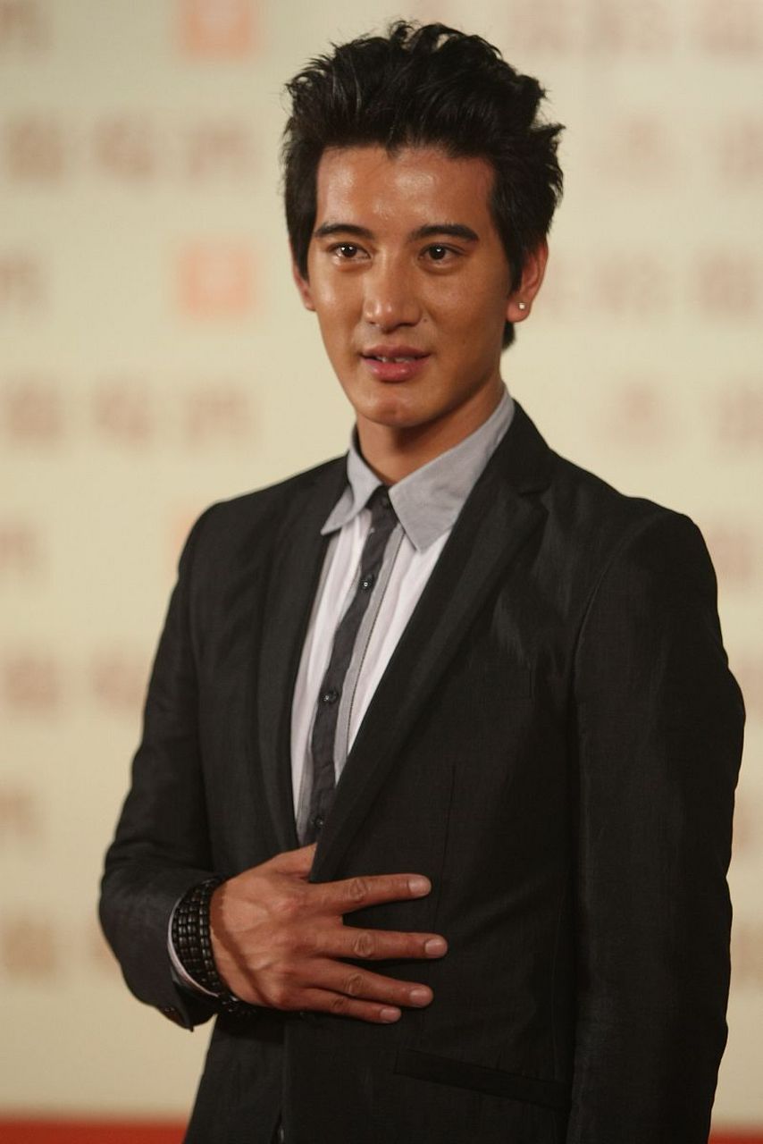 8月22日凌晨,八卦媒体报道称,一名38岁男性球星蒲巴甲和圈外女友迸哪