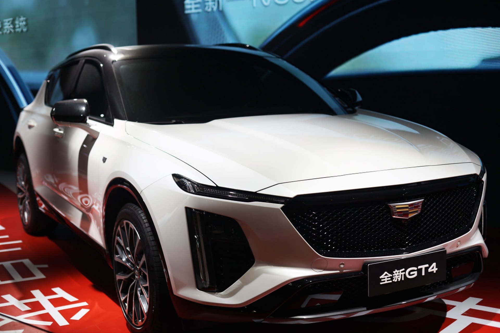 凯迪拉克gt4不仅是一款炙手可热的轿跑suv,更是一台充满个性和先锋