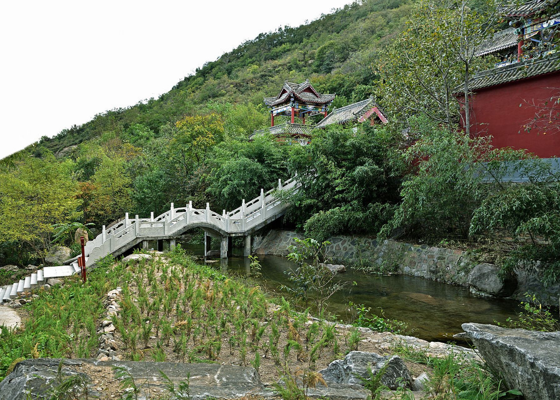 镜头里的春天#春日探访敦化市六鼎山文化景区,仿佛走进了一幅生机