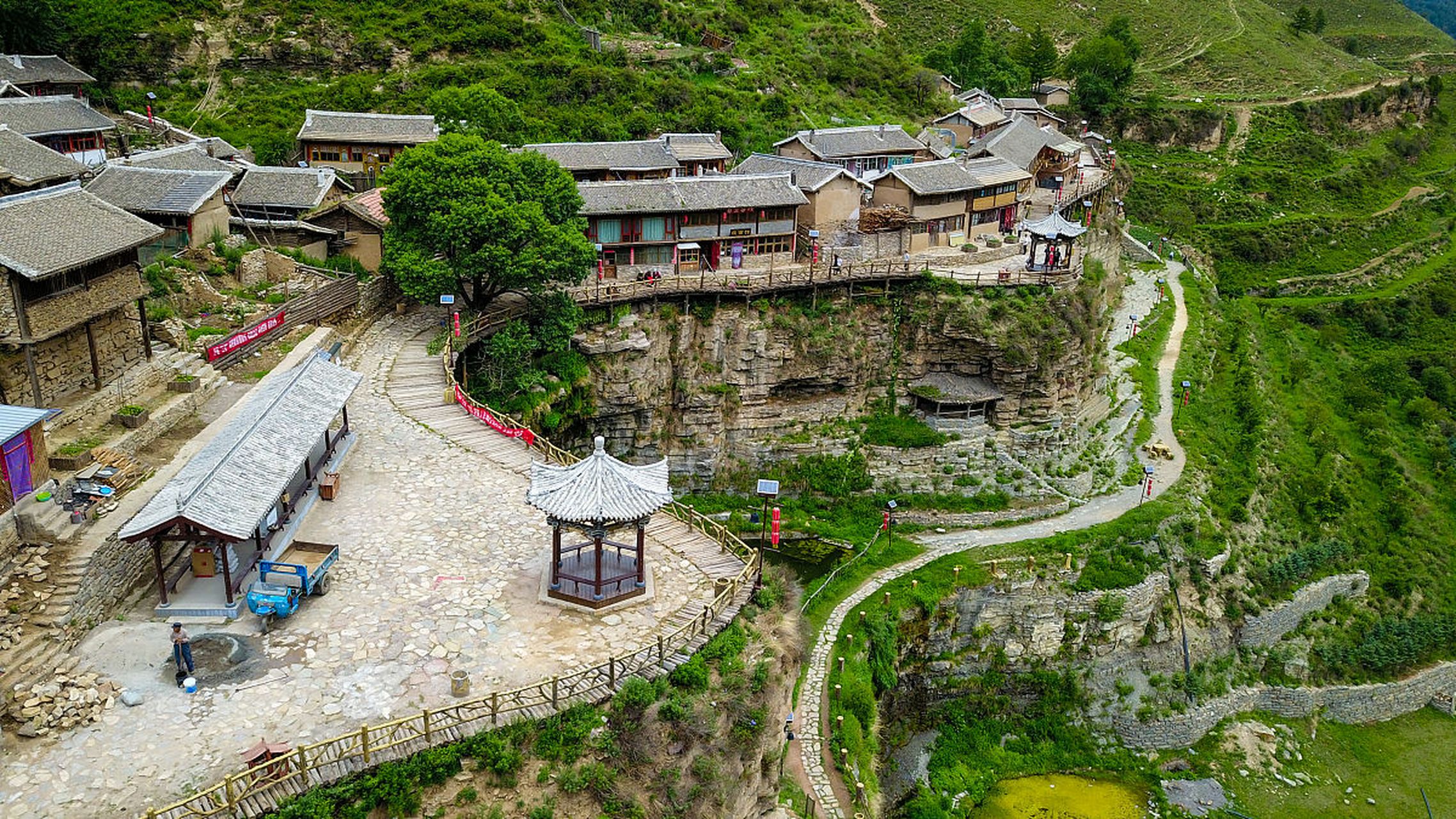 周末去哪儿玩# 铜川景区薛家寨革命旧址,深藏于陕西耀县照金镇的桥山