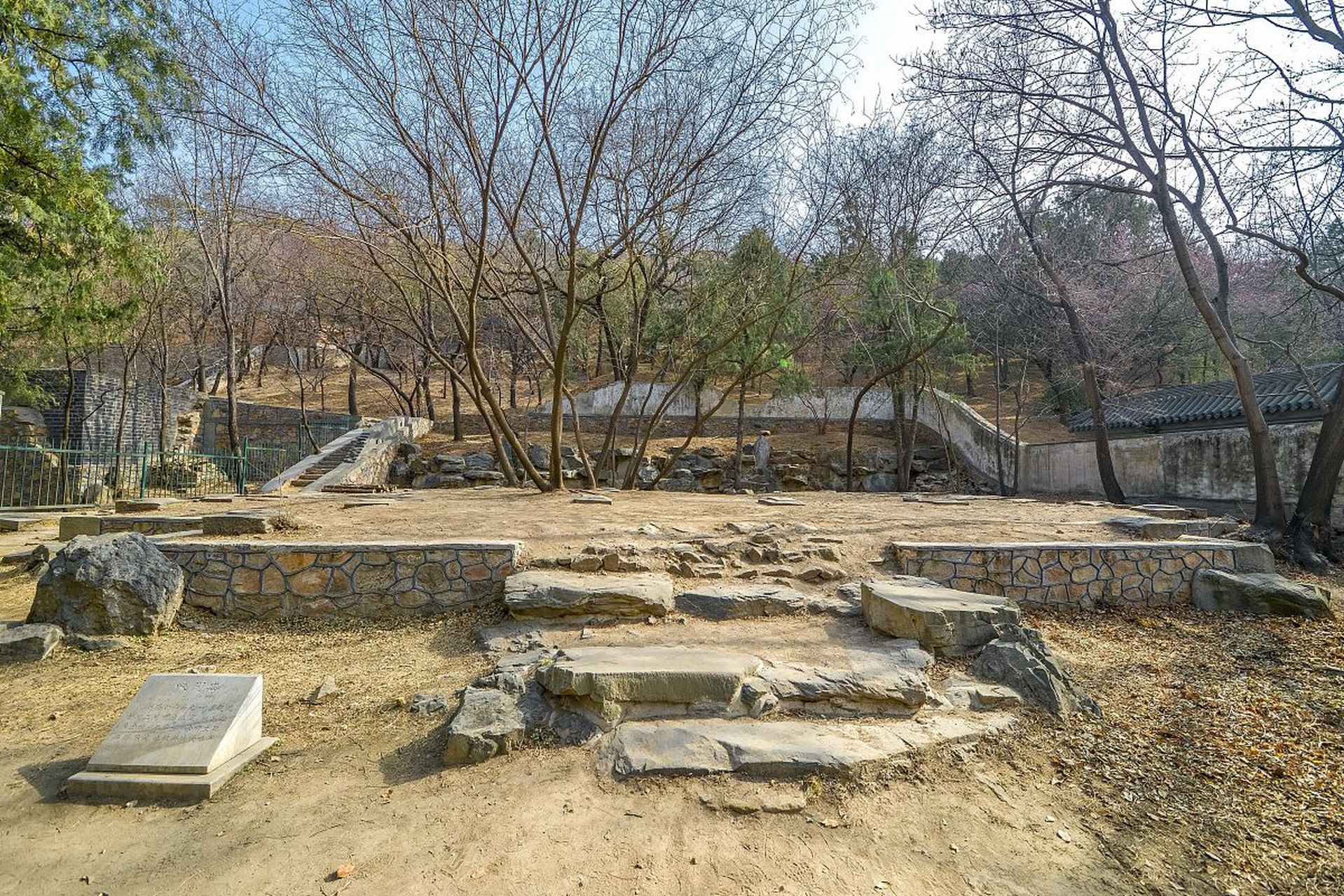 炎炎夏日,踏上东京城,感受渤海国上京龙泉府遗址的历史厚重.