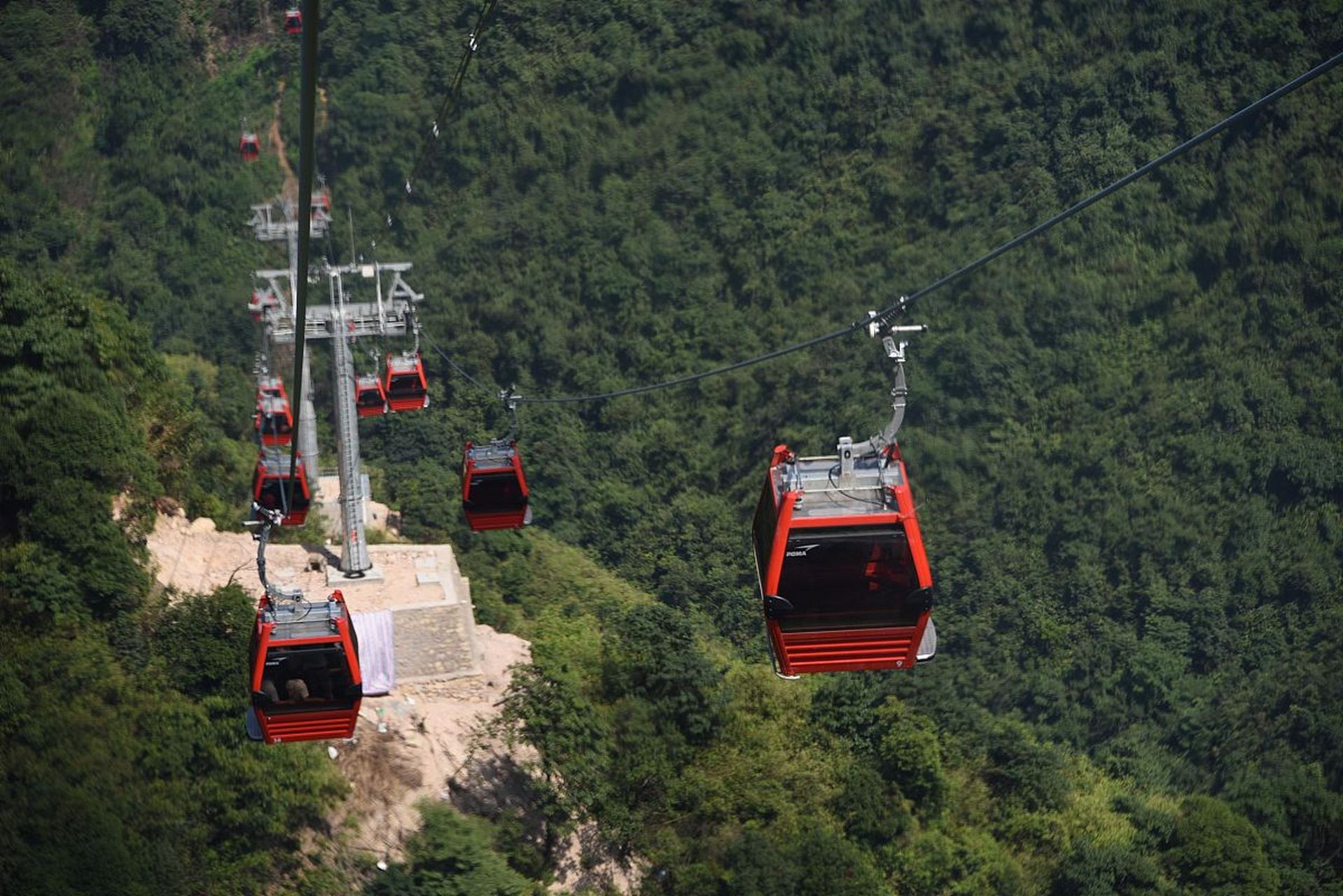 黄龙索道是否必要乘坐需根据个人情况和游玩需求来决定.