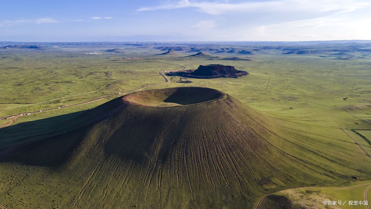 乌苏泥火山景区图片