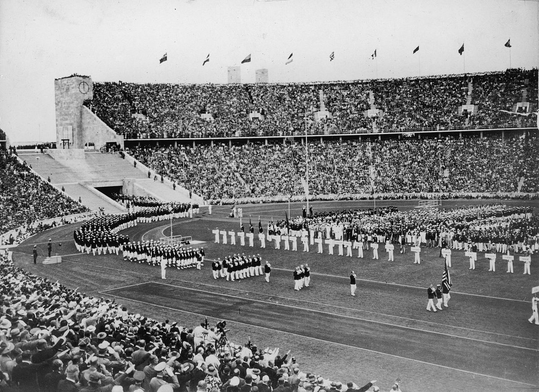 历史上的今天1936年8月16日,第十一届奥运会在柏林开幕.