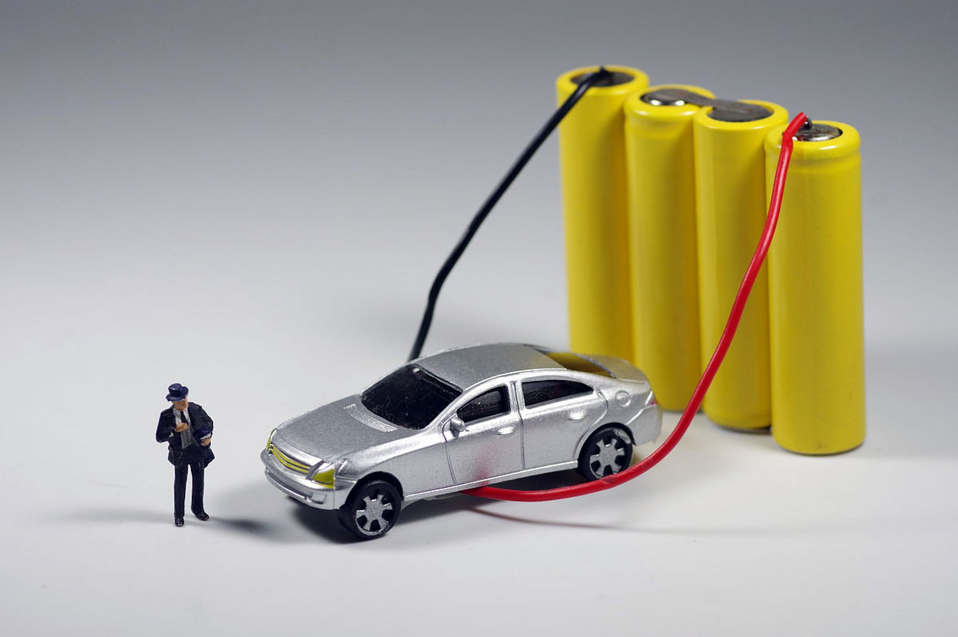 特斯拉model 3电池将升级,采用66度磷酸锰铁锂电池 2023年6月29日星期