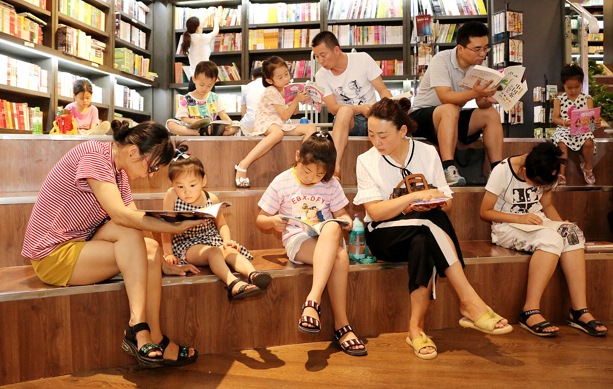 "陪太子读书"—老爸陪儿子练钢琴六年,结果自己却轻松过十级