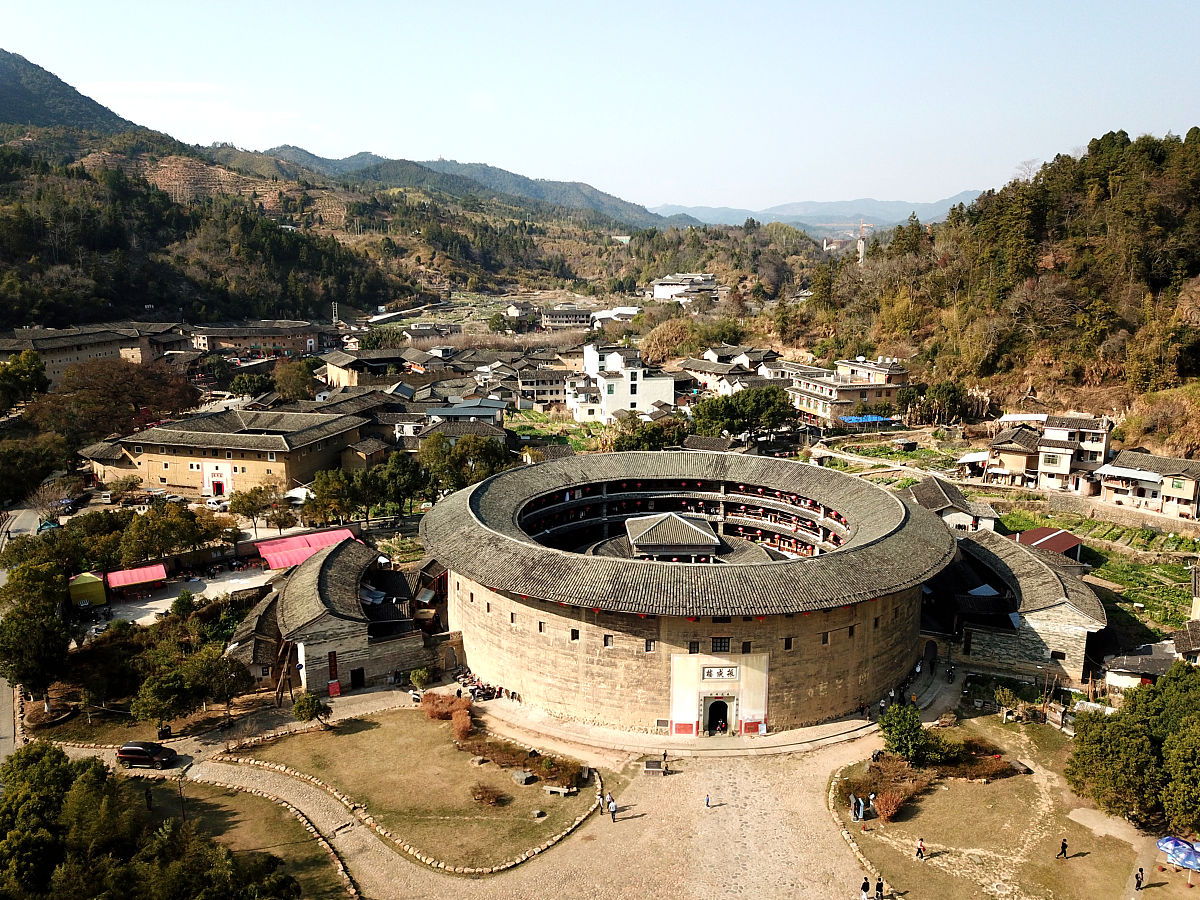 福建土楼·永定景区   景区概况:位于福建省龙岩市永定区