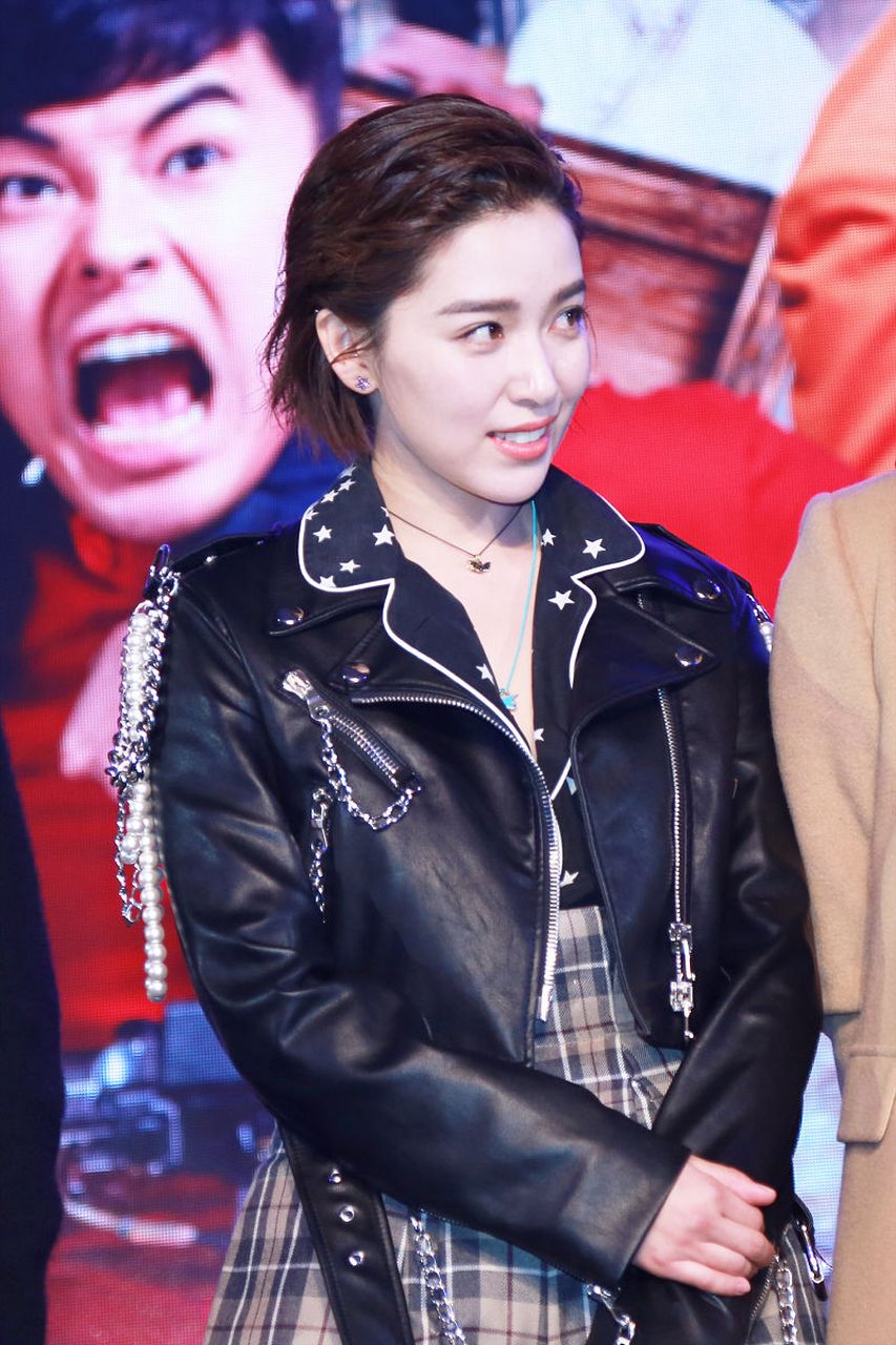 本来一开始他就是瞅准了阚清子的名气,后来通过阚清子这边结识到了