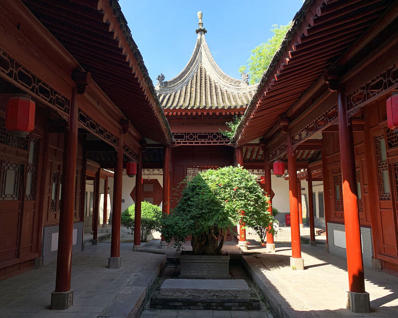 今天我要带大家领略的,是山西平遥文庙学宫博物馆的魅力.