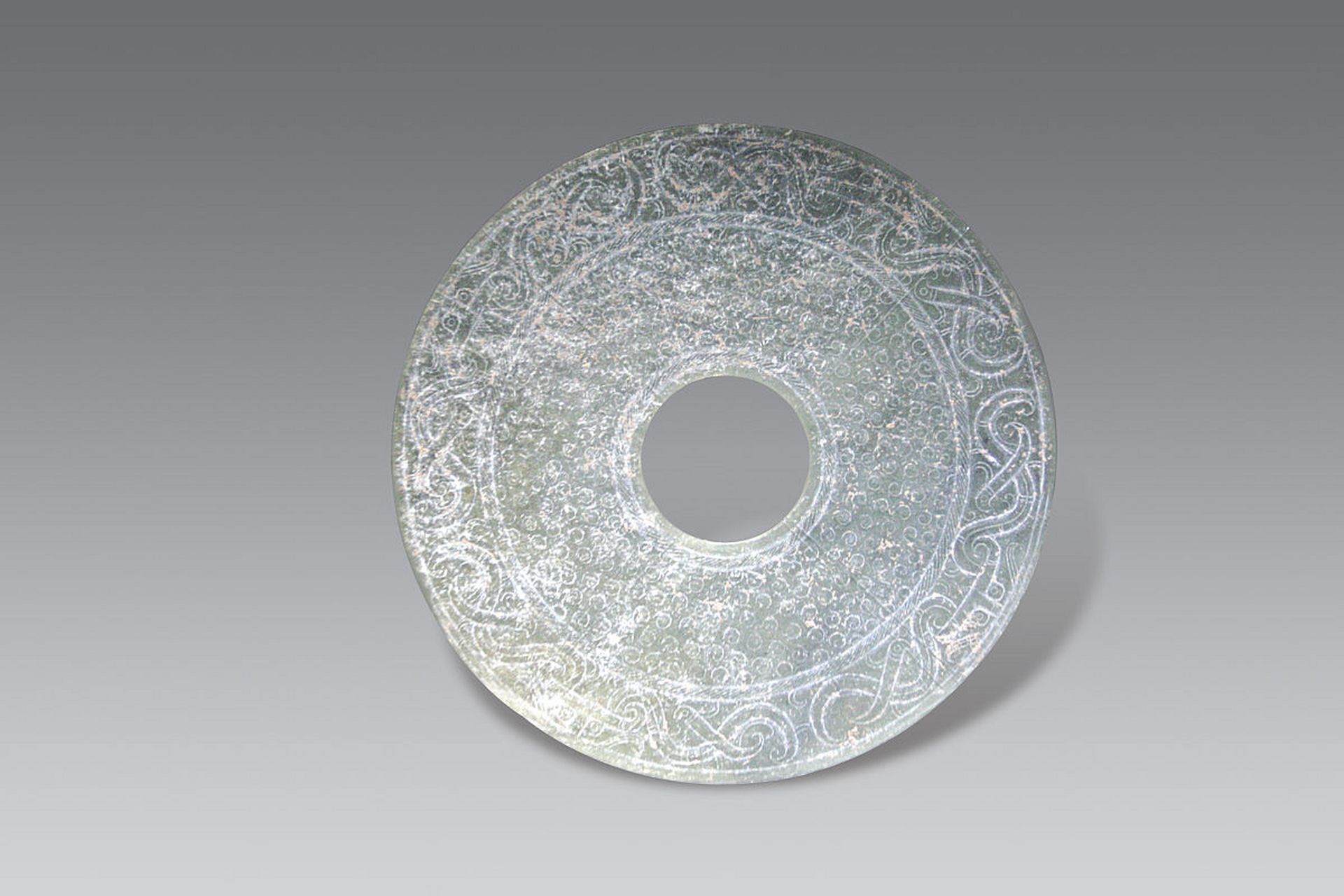 和氏璧是春秋战国时期的宝石,被广泛用于象征权力,财富和吉祥.