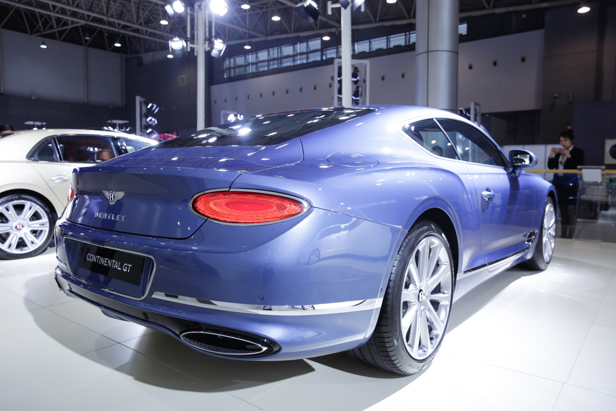 名车世界-宾利欧陆gt-speed