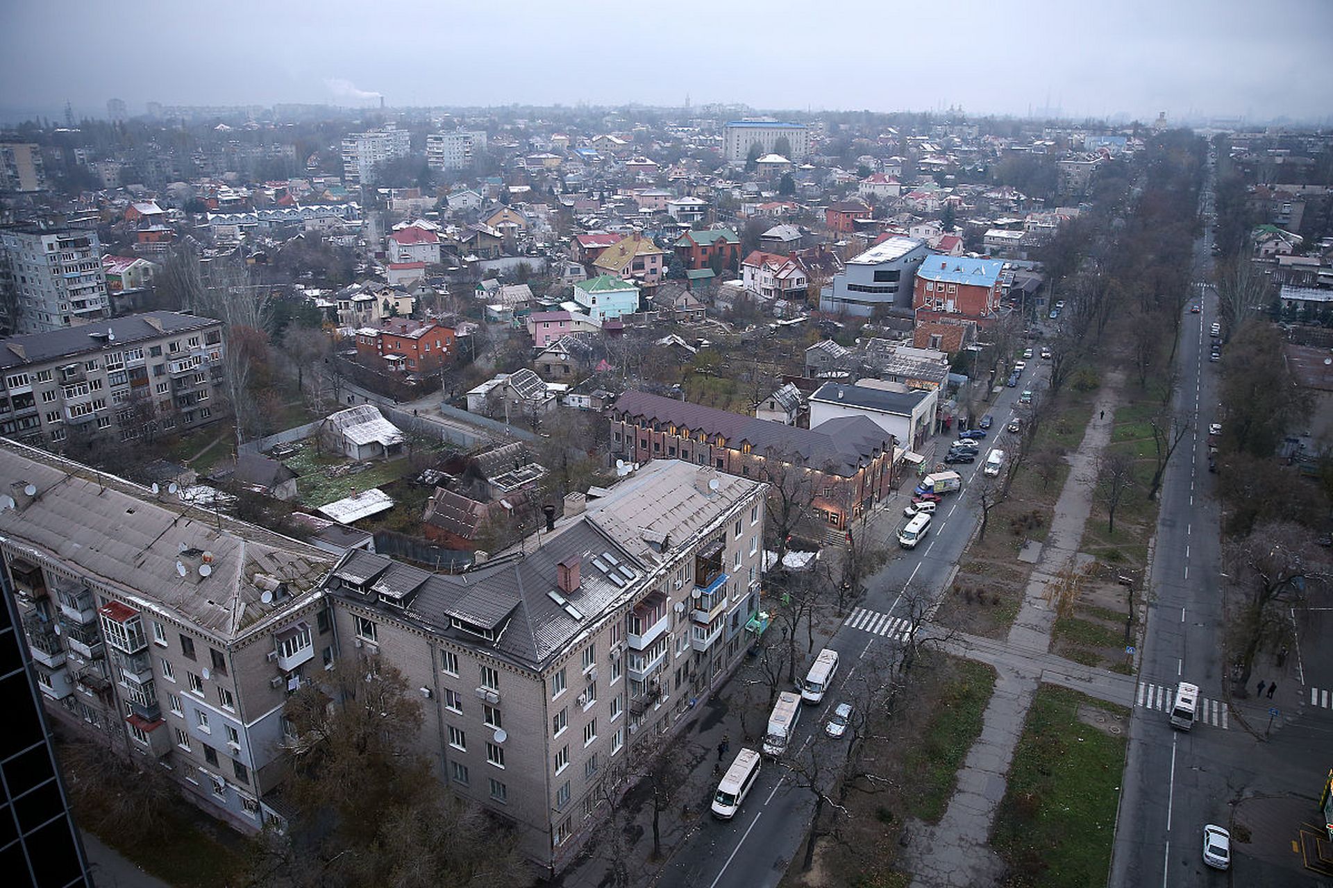 卢甘斯克自行宣布成立"卢甘斯克人民共和国",并得到俄罗斯的支持.