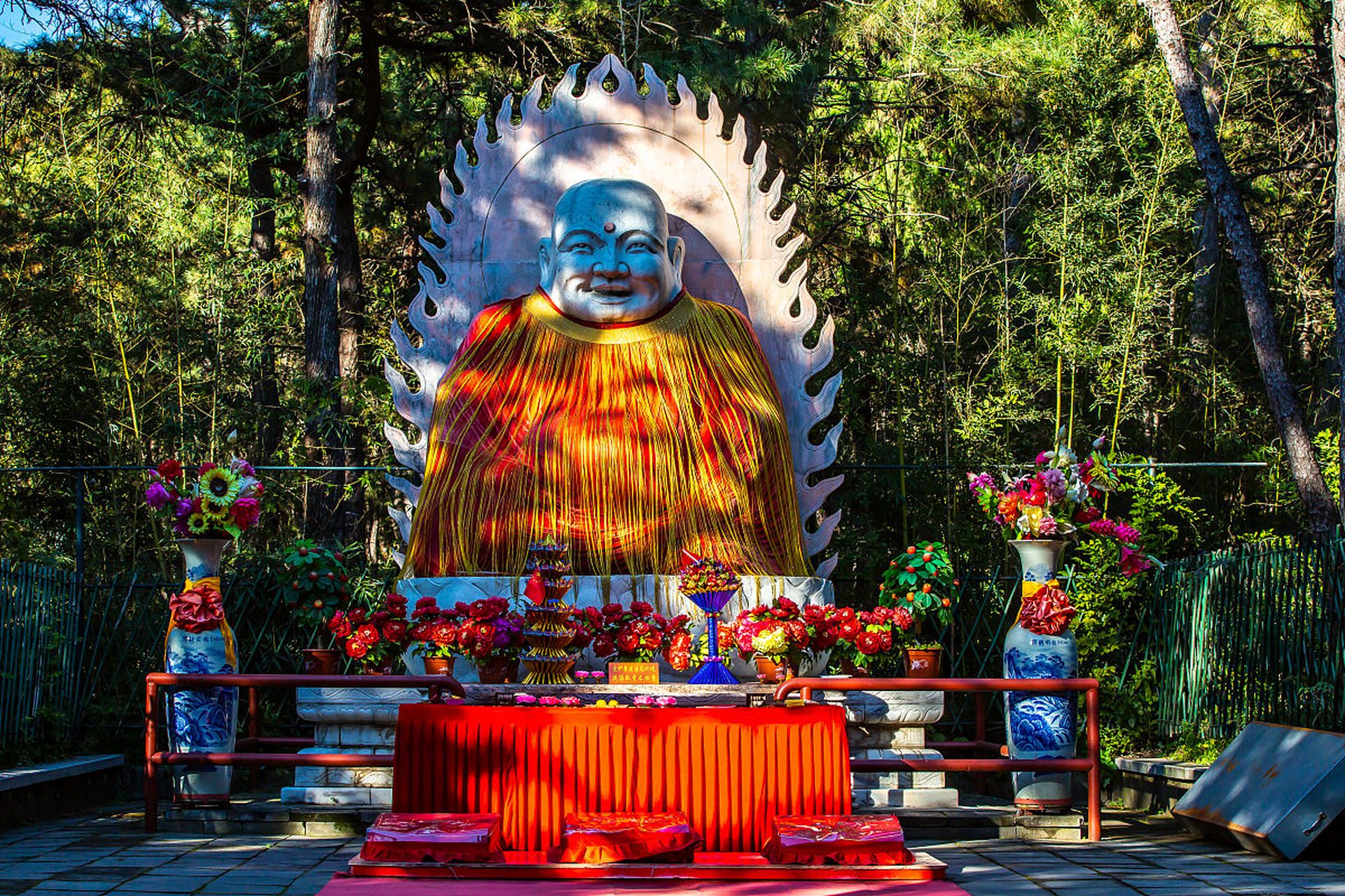 国内文旅# 【这里是红螺寺景区[心]】炎炎夏日,燥热喧嚣的身心隐于深