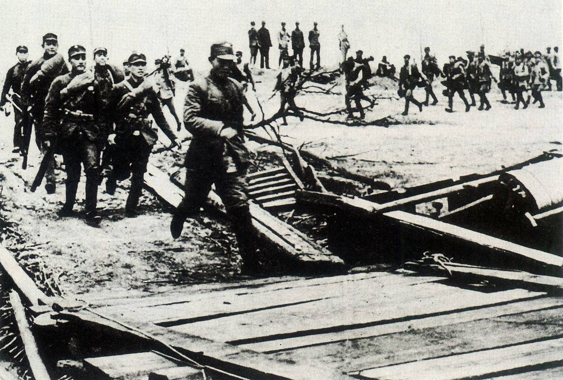 抗日战争时期关内有十八万的东北军49军,53军,67军和51军(不是内地